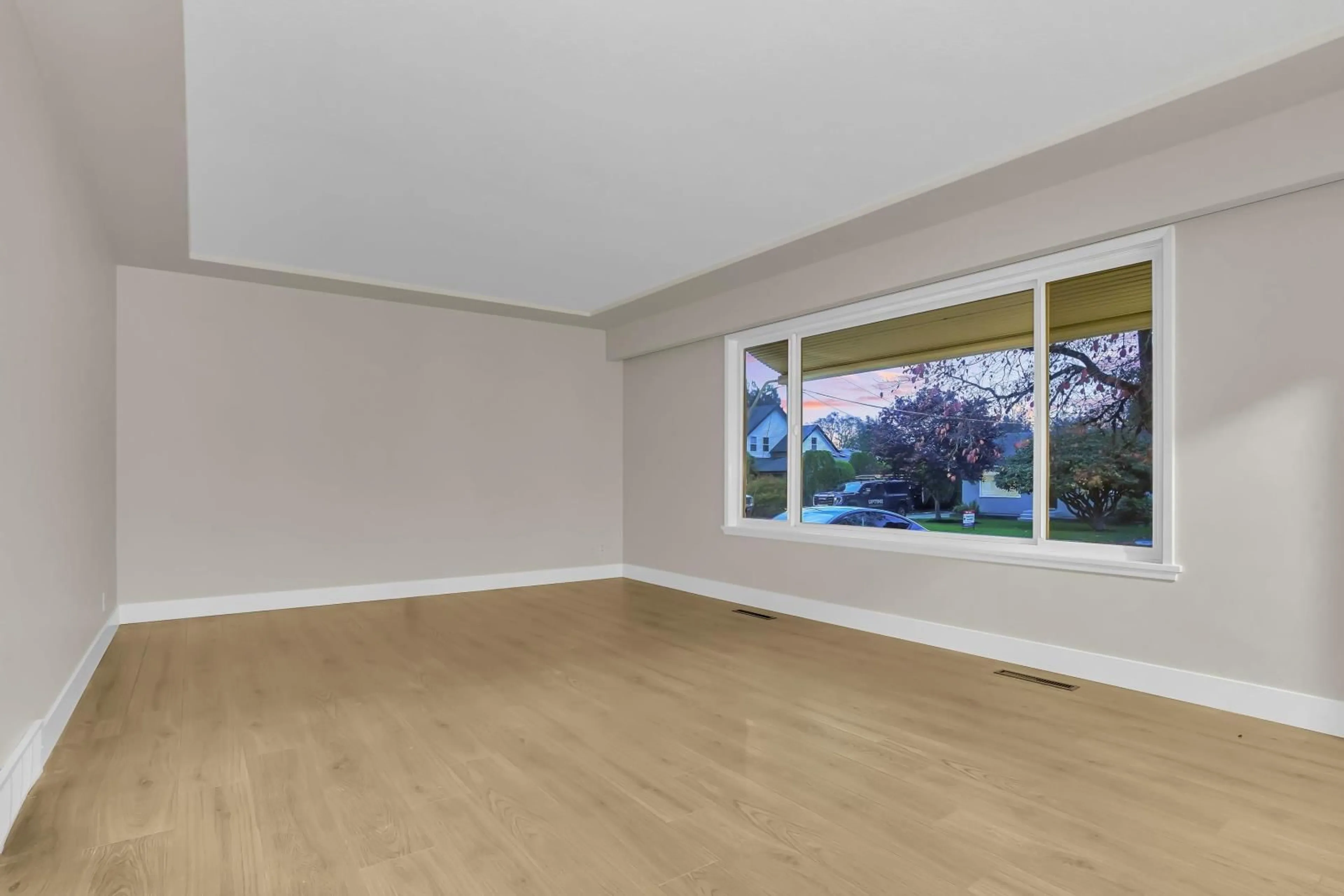 A pic of a room, wood floors for 9695 MAURICE STREET, Chilliwack British Columbia V2P5B8