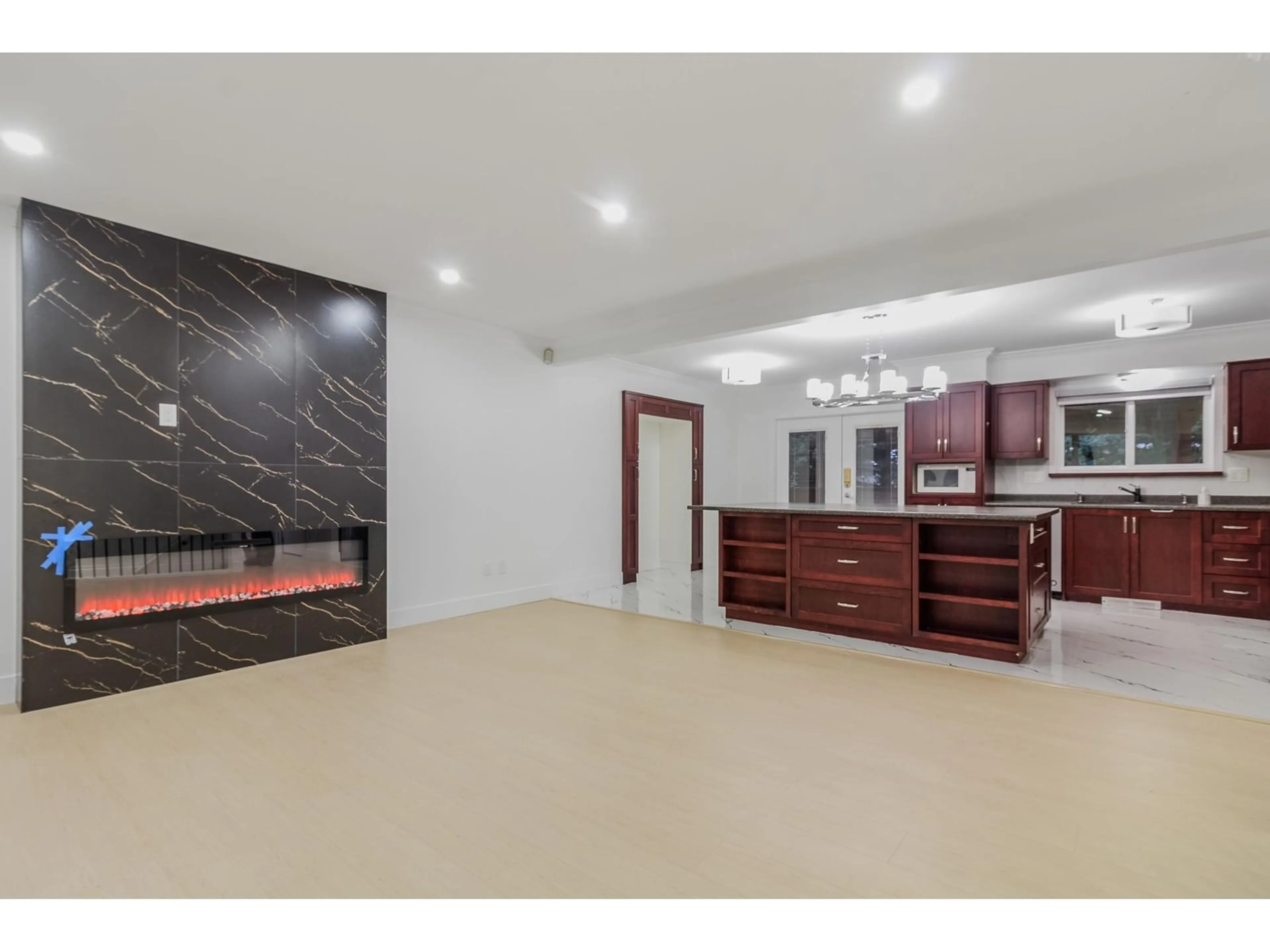 Home theater, wood floors for 3665 PERTH STREET, Abbotsford British Columbia V2S7A7