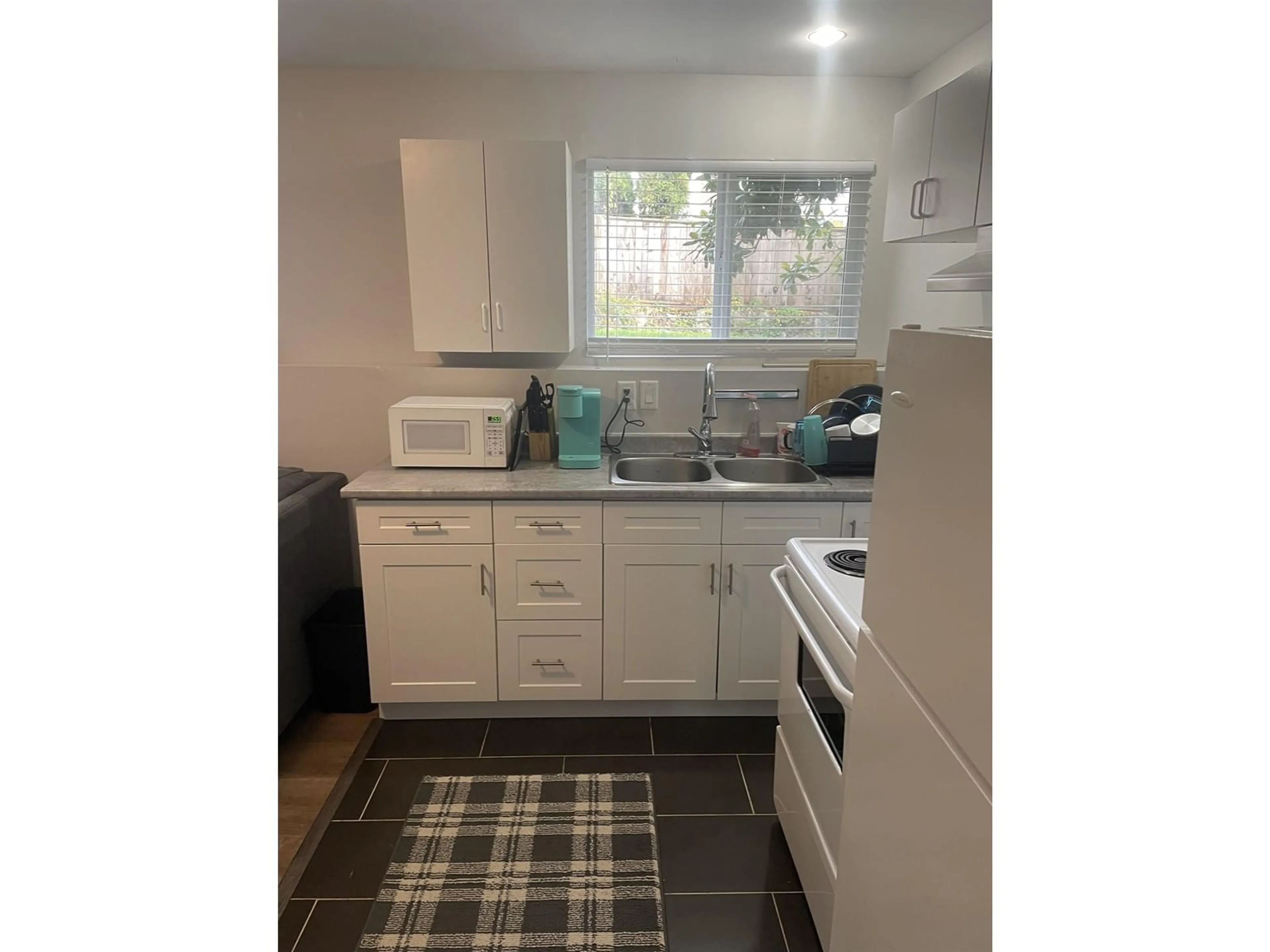 Standard kitchen, cottage for 8250 HERAR LANE, Mission British Columbia V2V7G1