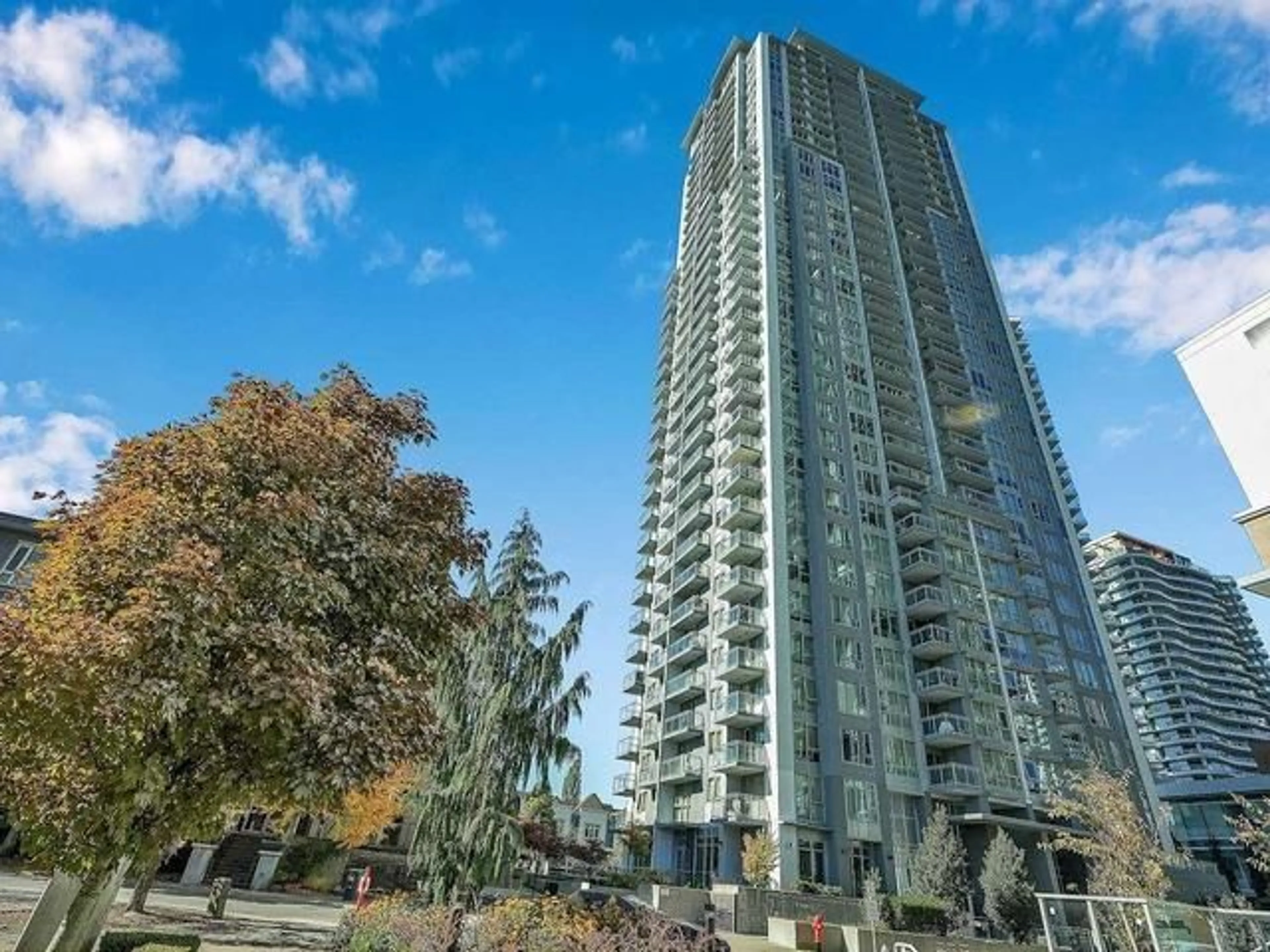 A pic from exterior of the house or condo, the front or back of building for 3309 13325 102A AVENUE, Surrey British Columbia V3T0J5