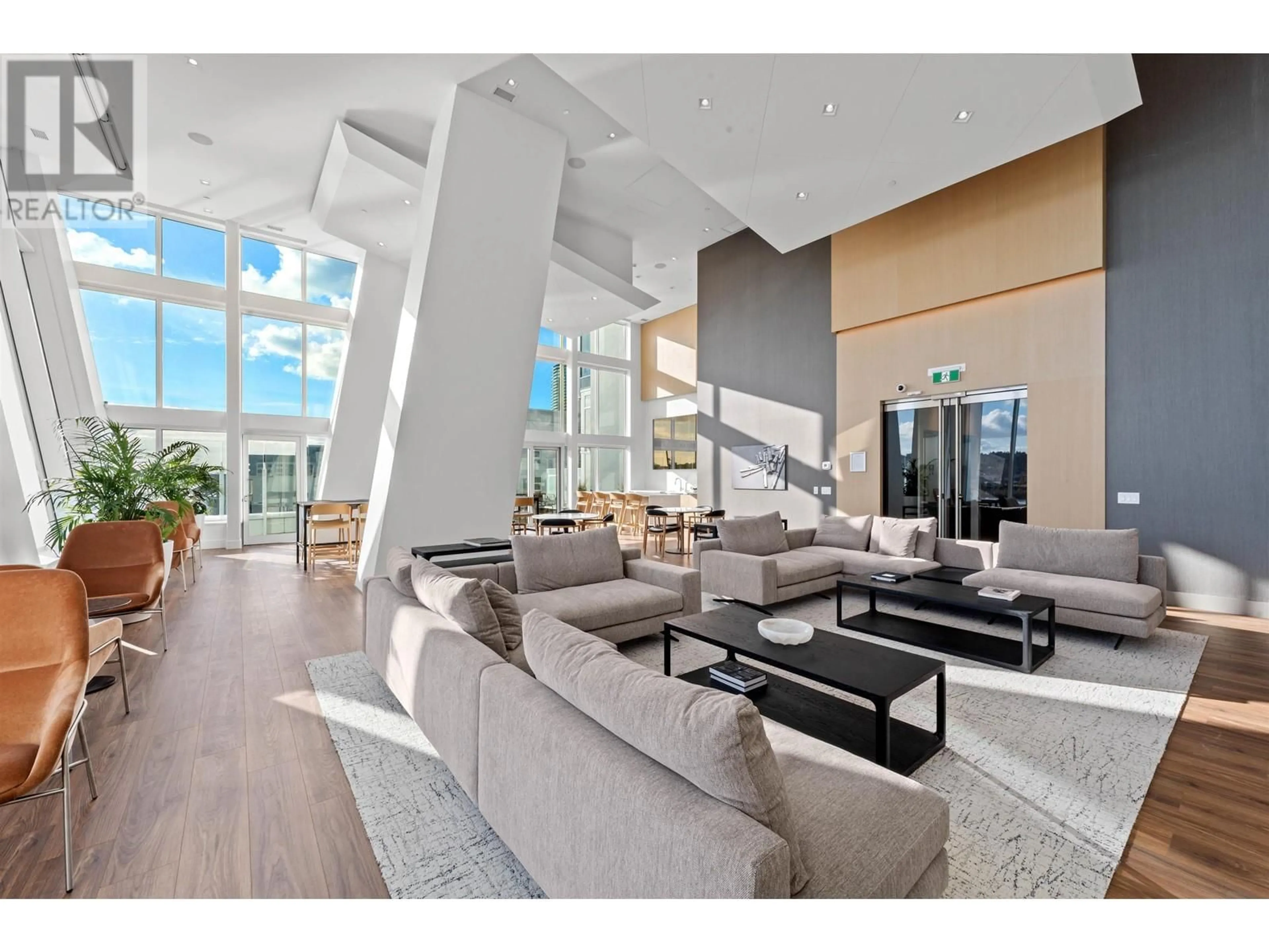 Indoor lobby, wood floors for 2905 680 QUAYSIDE DRIVE, New Westminster British Columbia V3M0P2