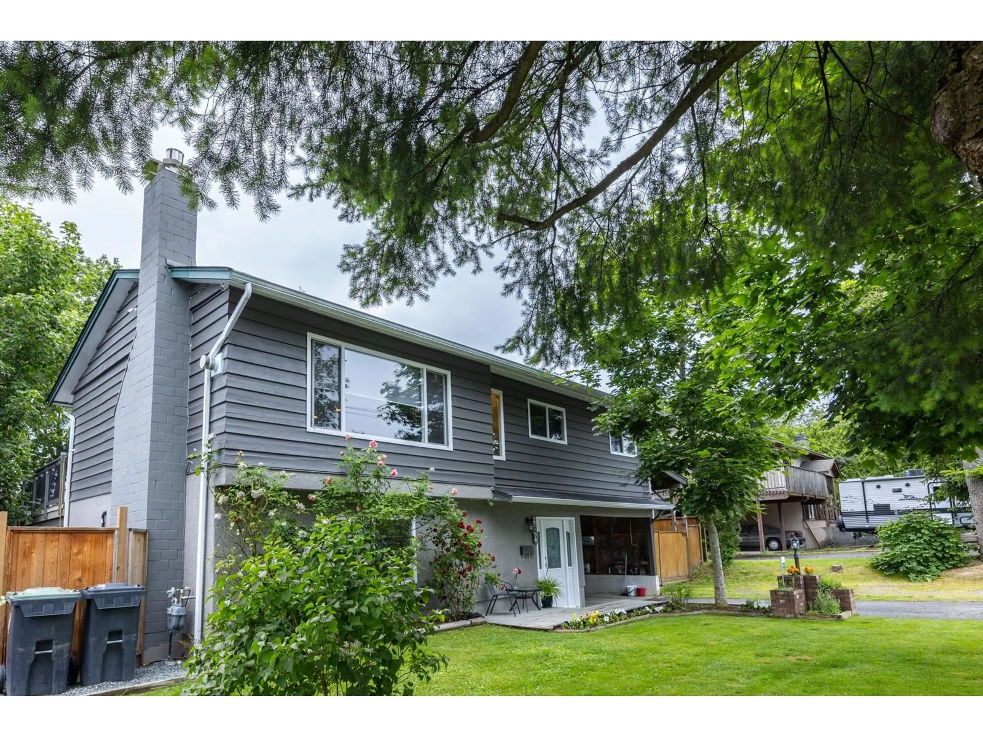 Home with vinyl exterior material, street for 27179 28A, Langley British Columbia V4W3A4