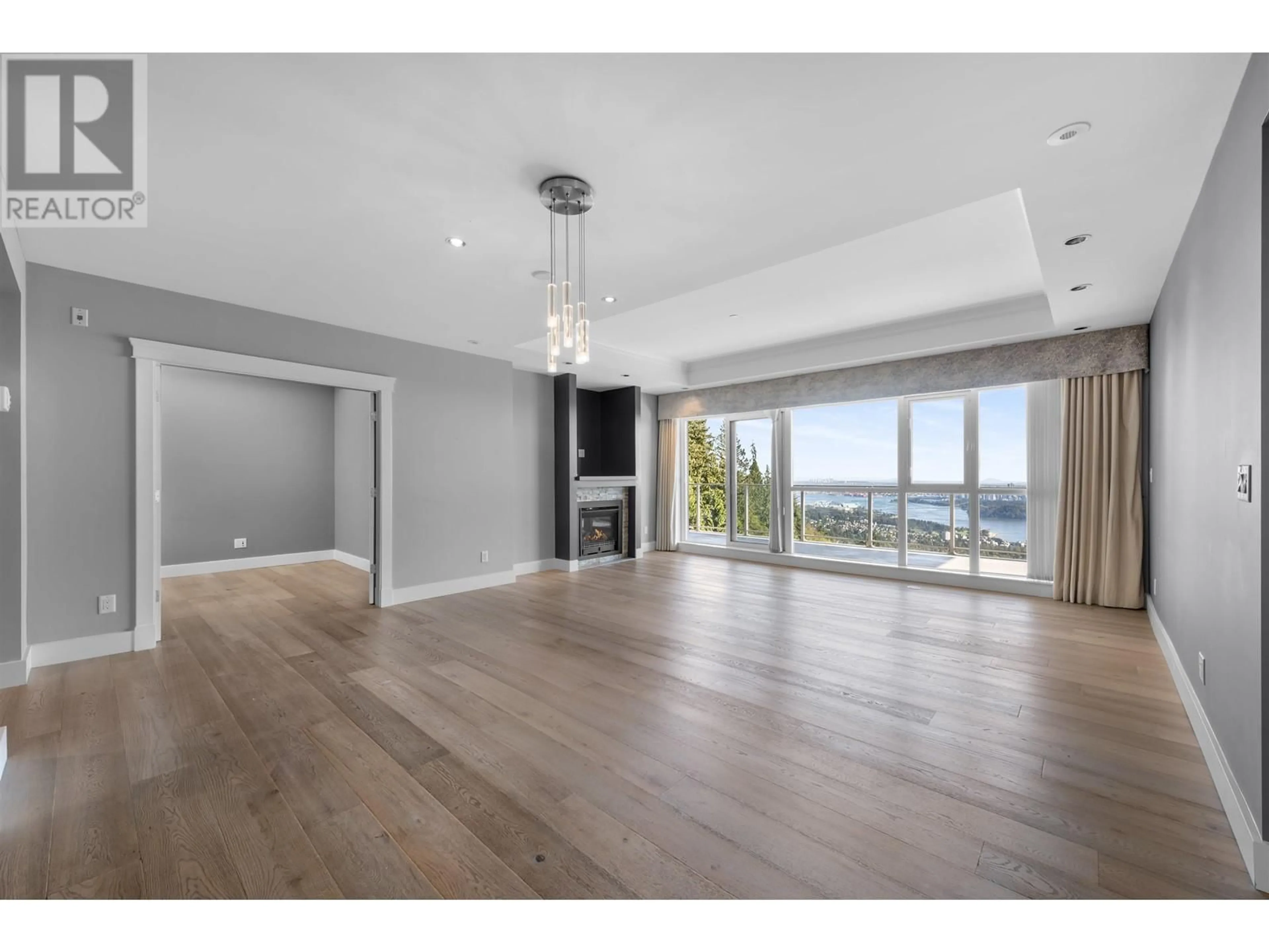 A pic of a room, wood floors for 202 2200 CHIPPENDALE ROAD, West Vancouver British Columbia V7S3J4