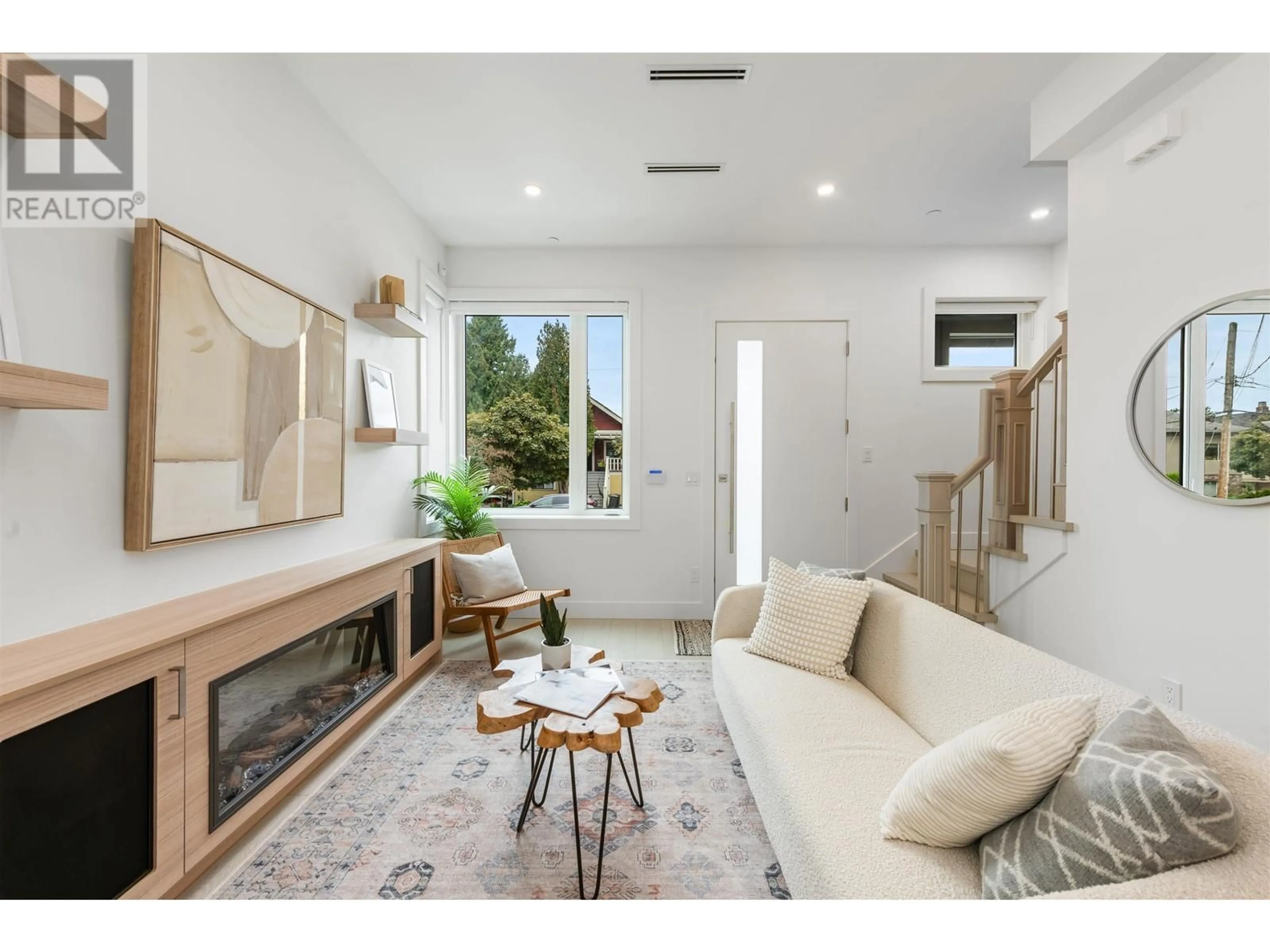 Living room, wood floors for 2035 E 35TH AVENUE, Vancouver British Columbia V5P1B8