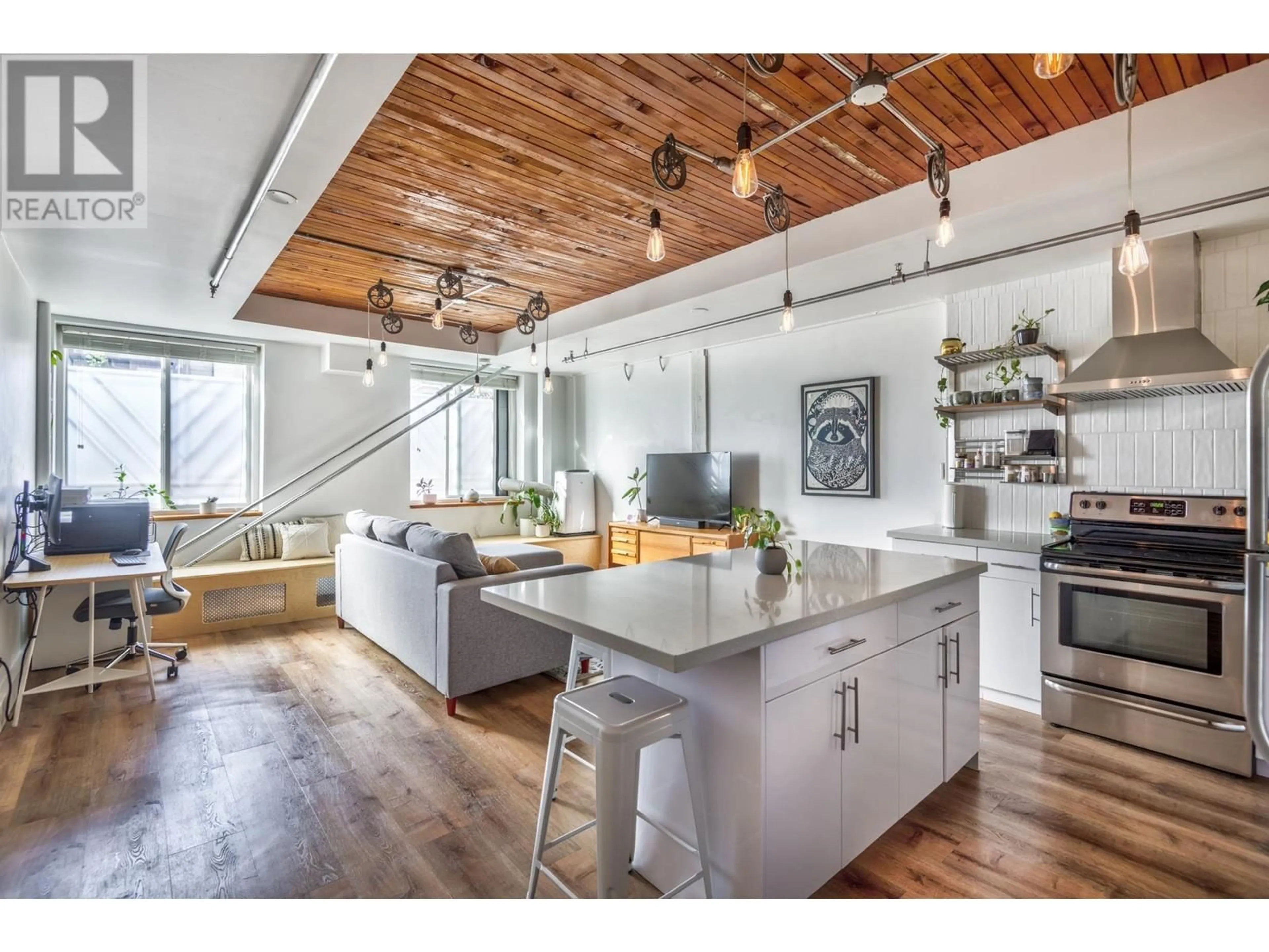 Open concept kitchen for L01 2556 E HASTINGS STREET, Vancouver British Columbia V5K1Z3