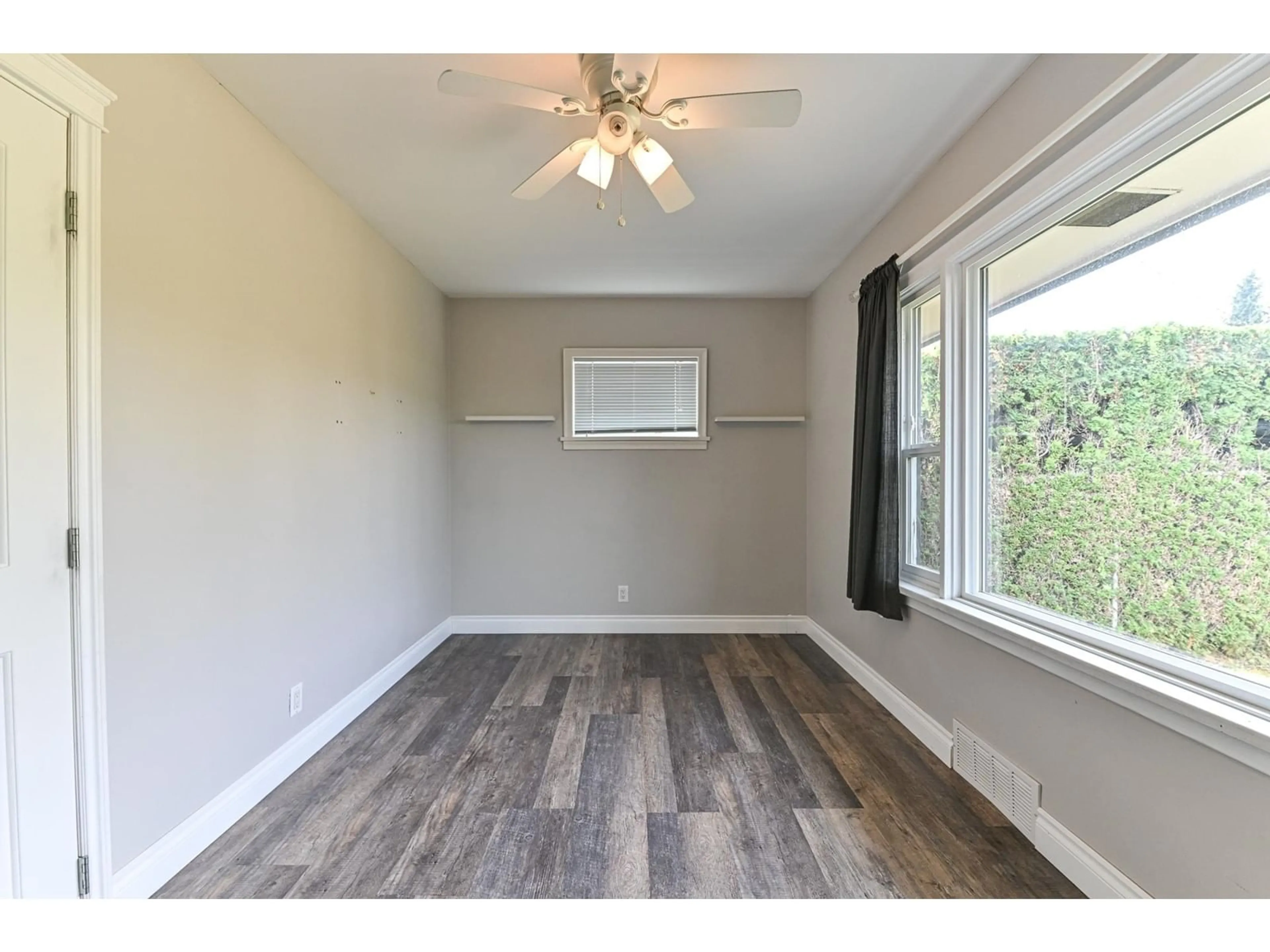 A pic of a room, wood floors for 33474 HAWTHORNE AVENUE, Abbotsford British Columbia V2S1B8