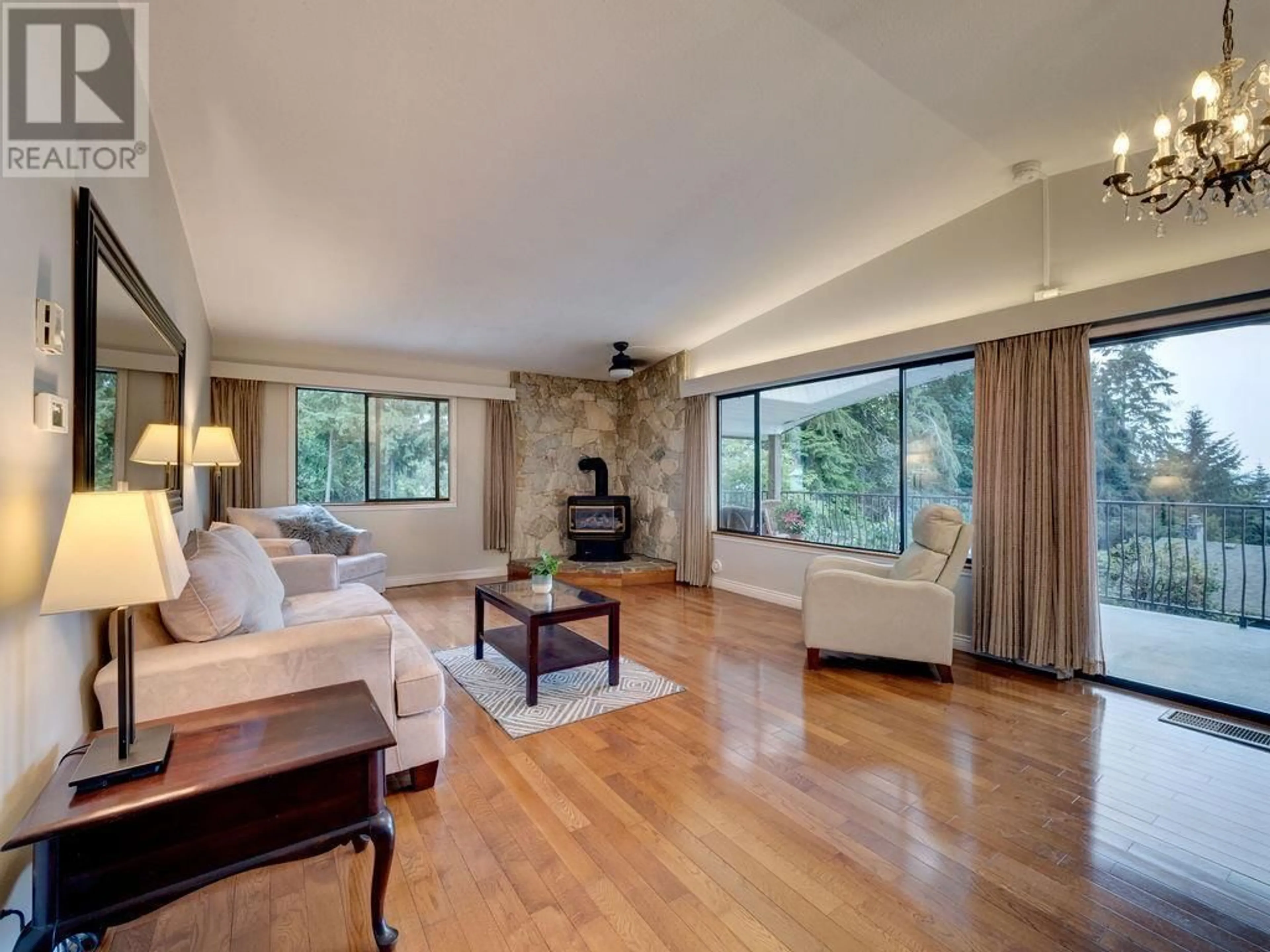 Living room, wood floors for 5446 WAKEFIELD ROAD, Sechelt British Columbia V7Z0T1