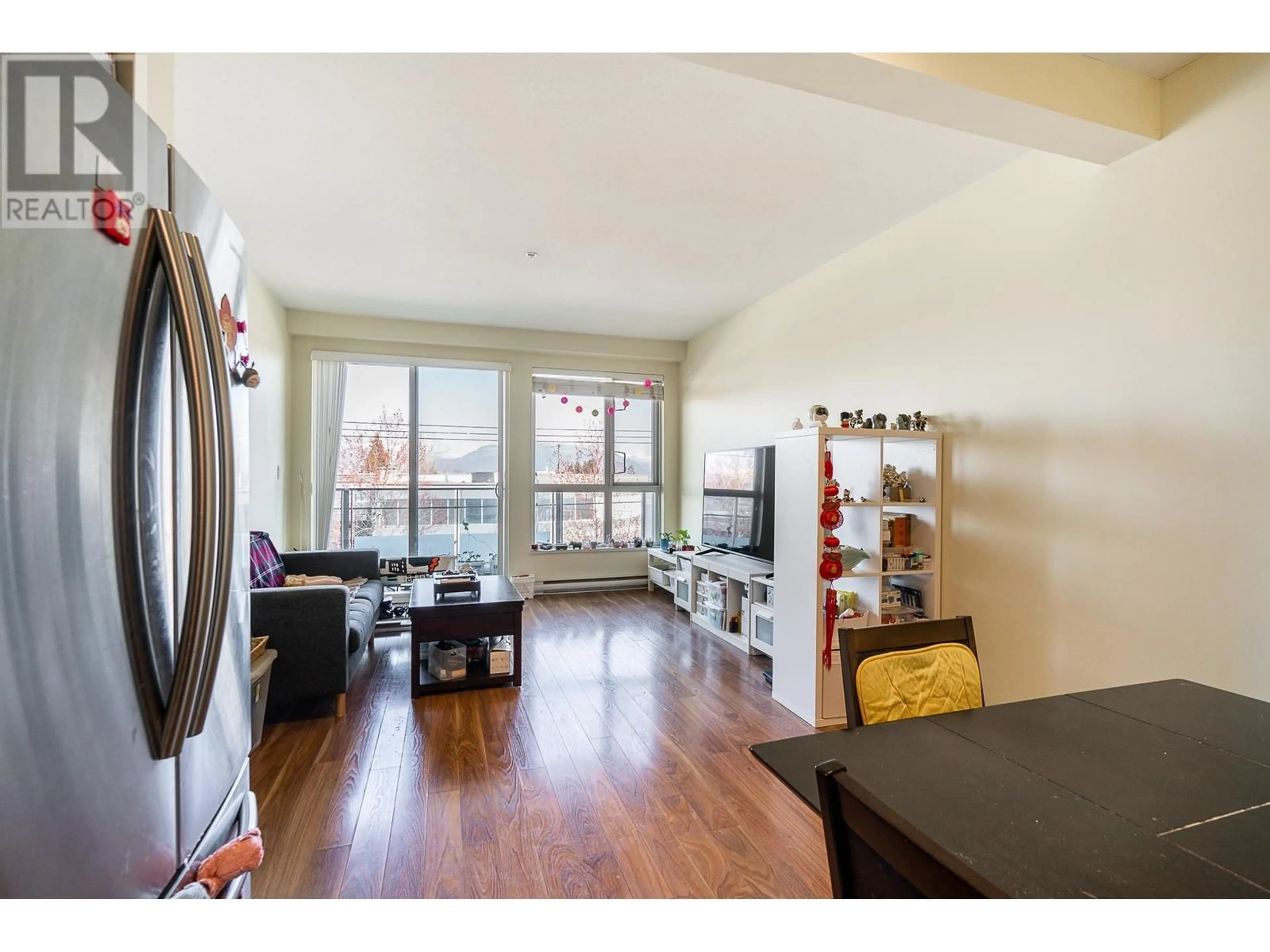 Living room, wood floors for 212 5388 GRIMMER STREET, Burnaby British Columbia V5H0B9