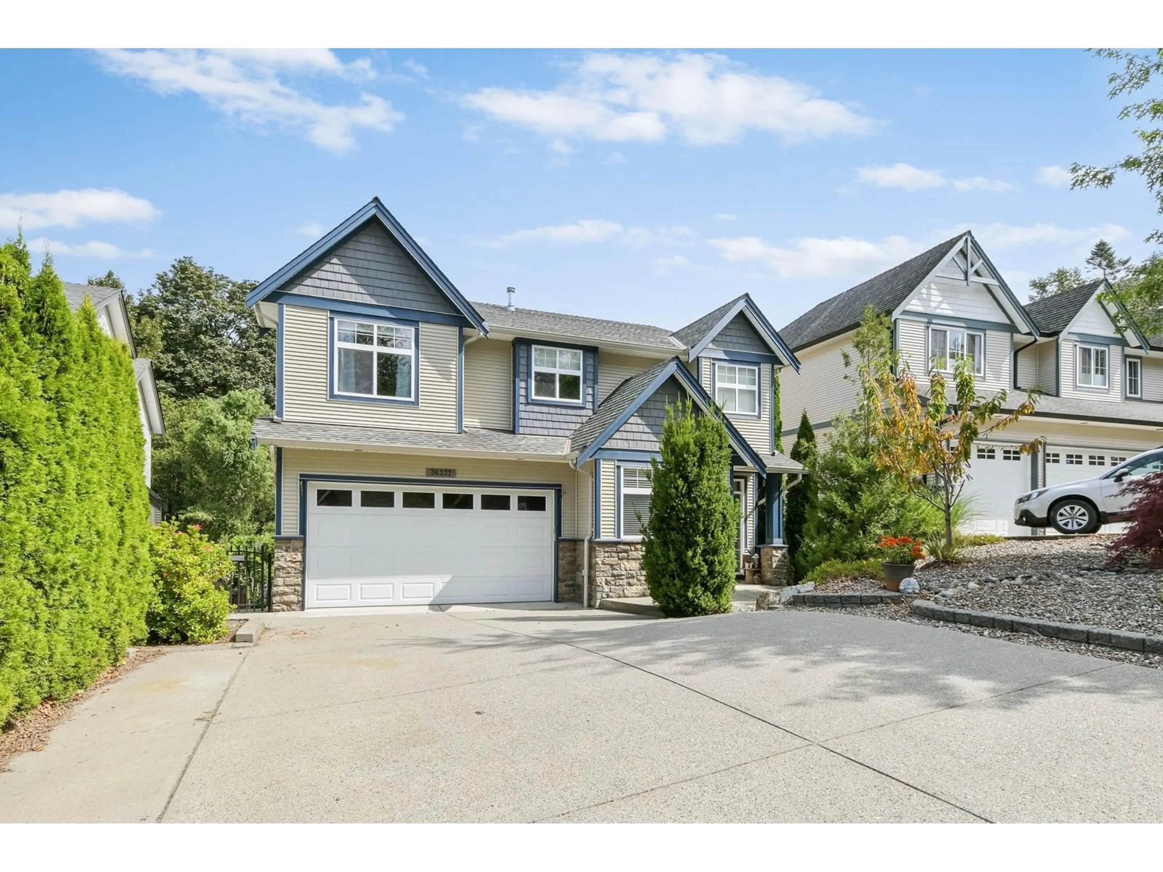 Frontside or backside of a home, the street view for 36337 WESTMINSTER DRIVE, Abbotsford British Columbia V3G3C7