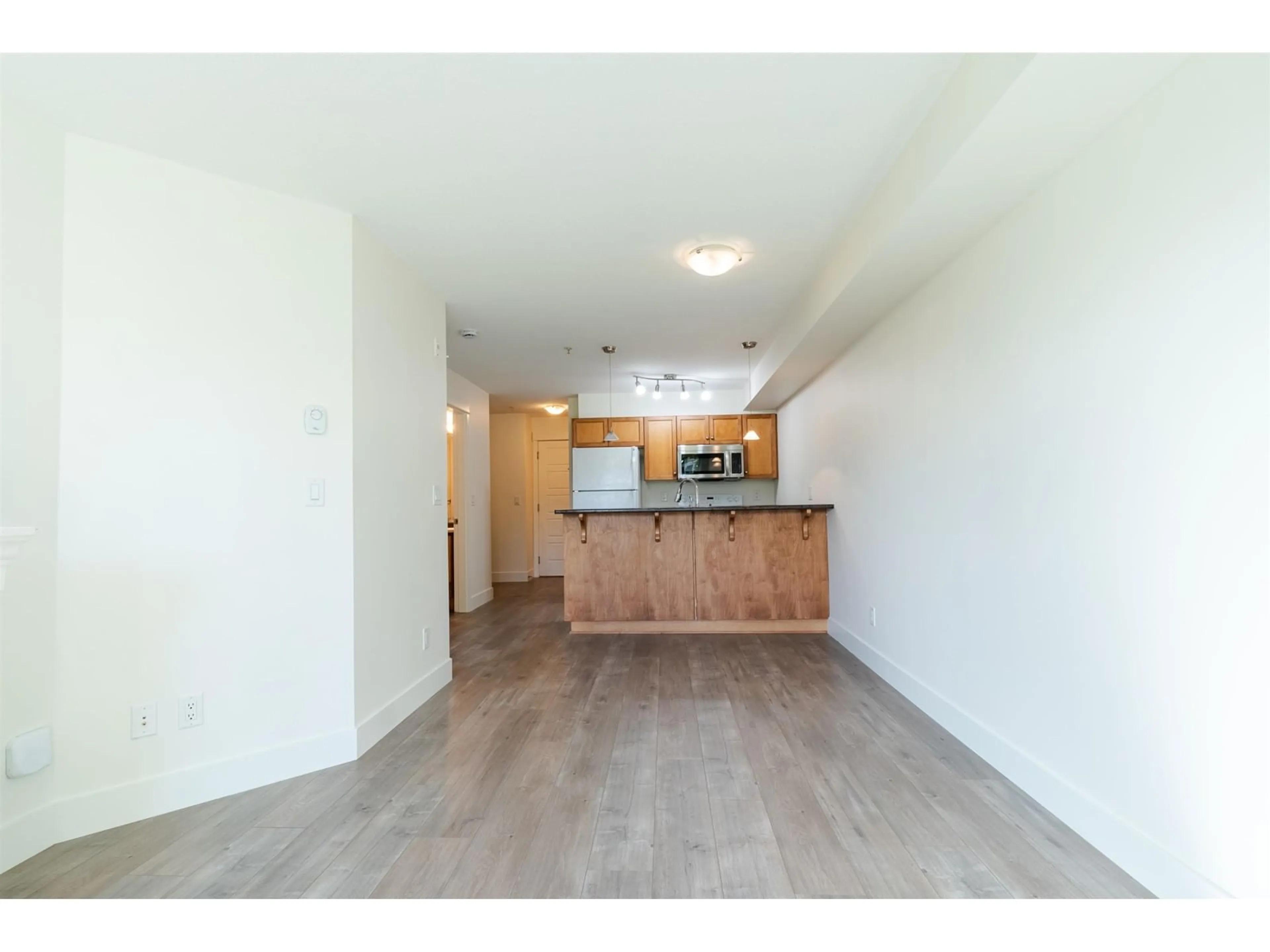 Other indoor space, wood floors for 117 30525 CARDINAL AVENUE, Abbotsford British Columbia V2T0A8