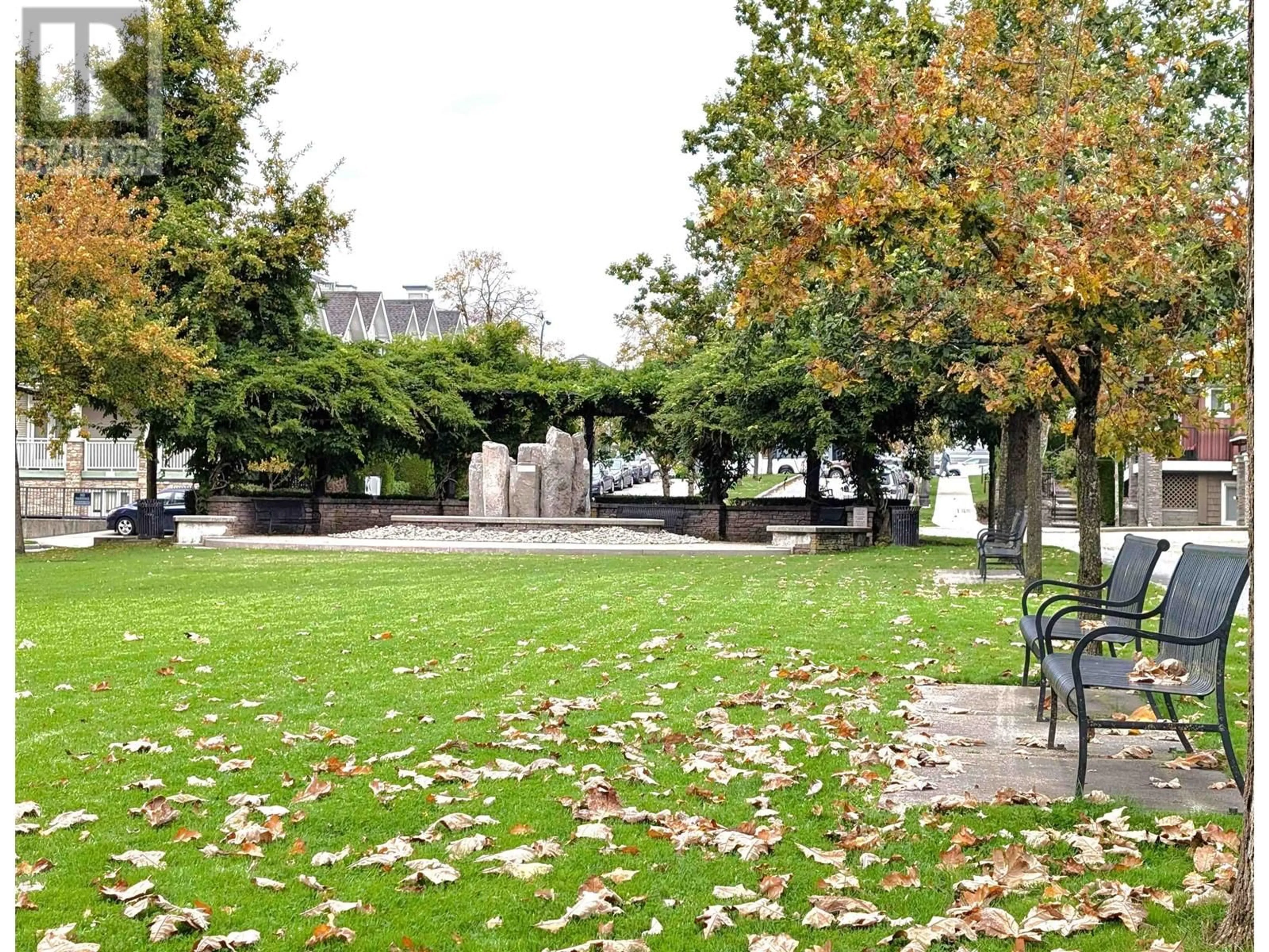 Patio, the street view for 3250 CLERMONT MEWS, Vancouver British Columbia V5S4X3