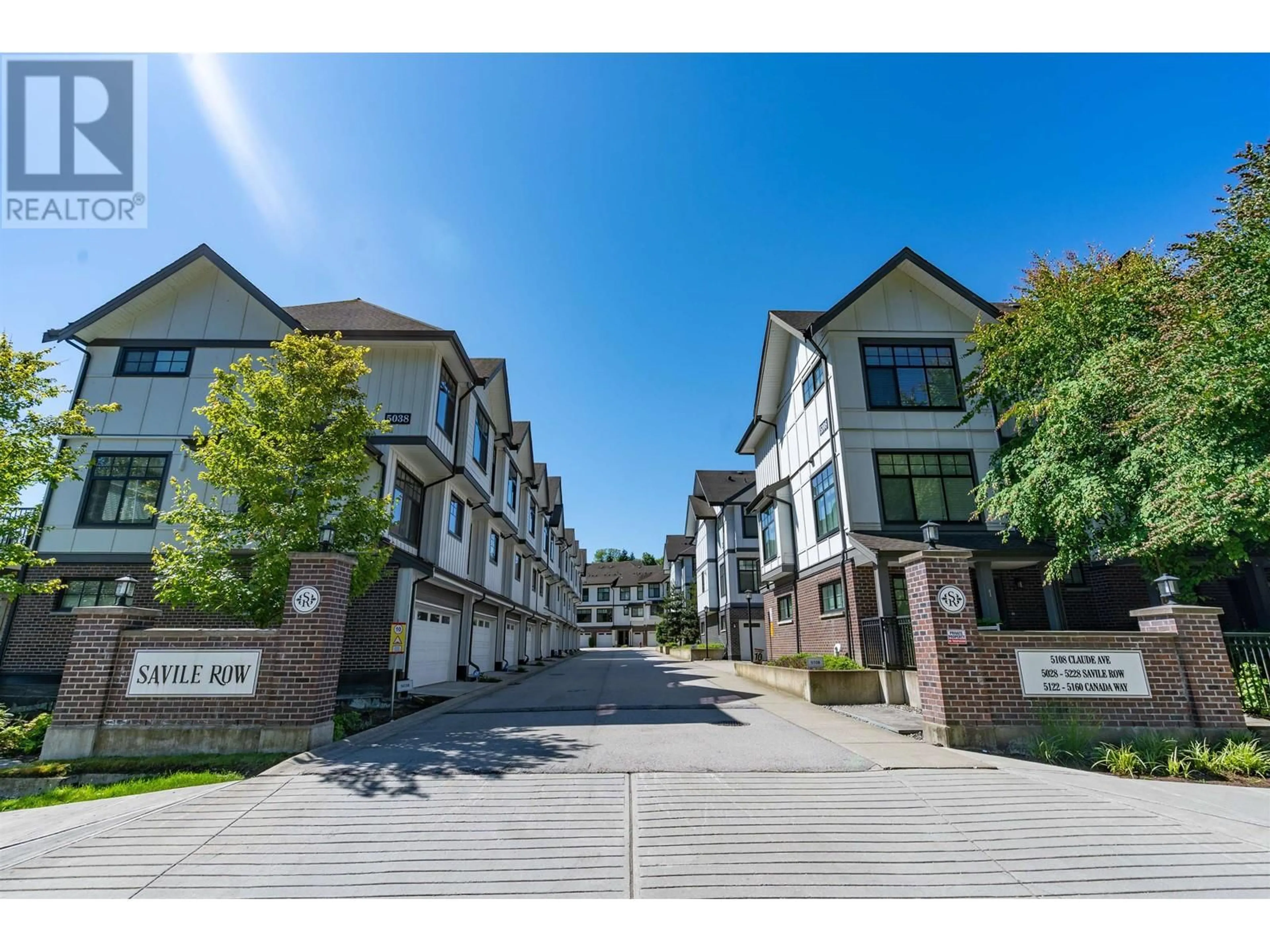 A pic from exterior of the house or condo, the street view for 3 5188 SAVILE ROW, Burnaby British Columbia V5E0C3