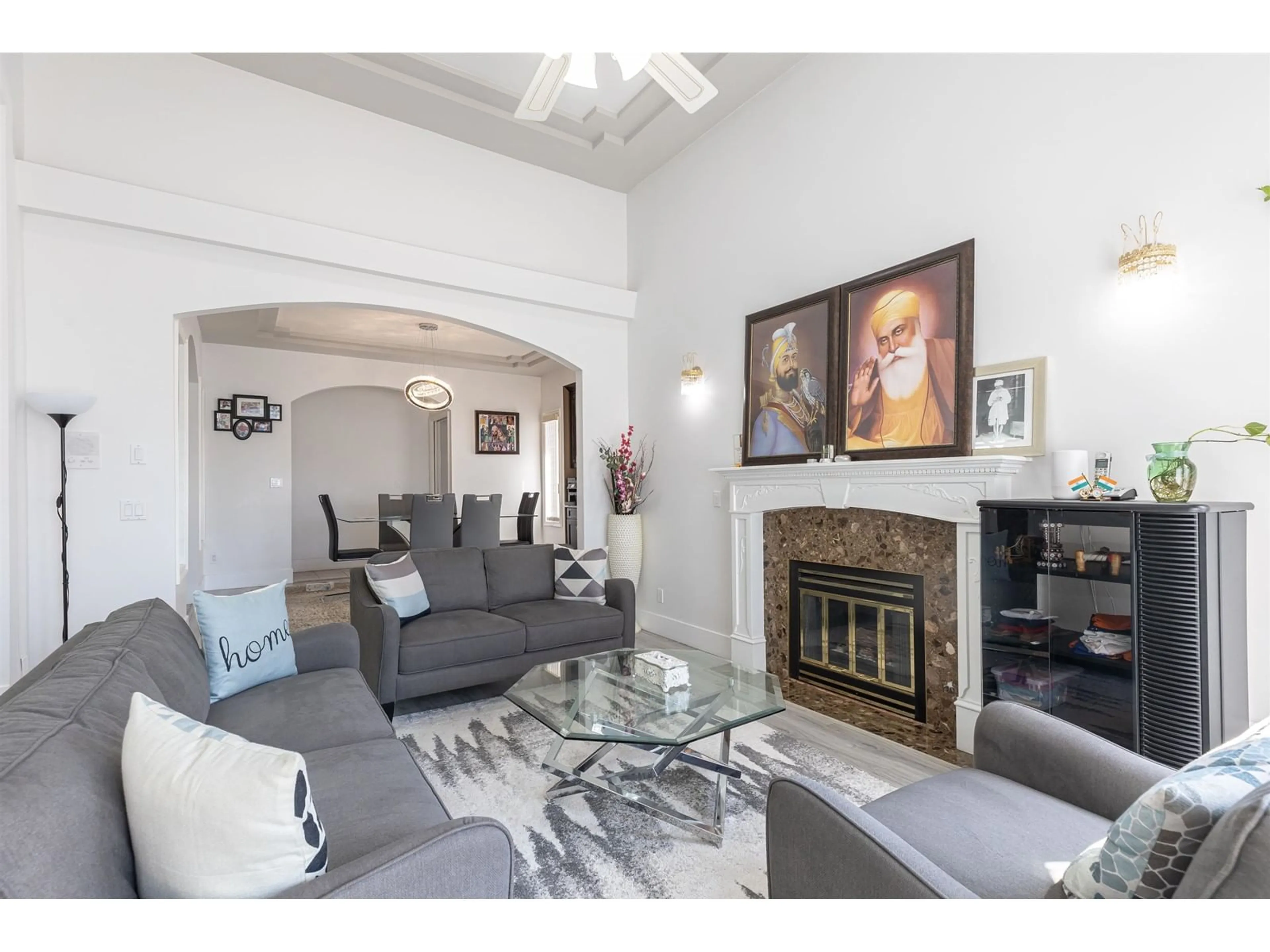 Living room with furniture, unknown for 8298 151A, Surrey British Columbia V3S8R1