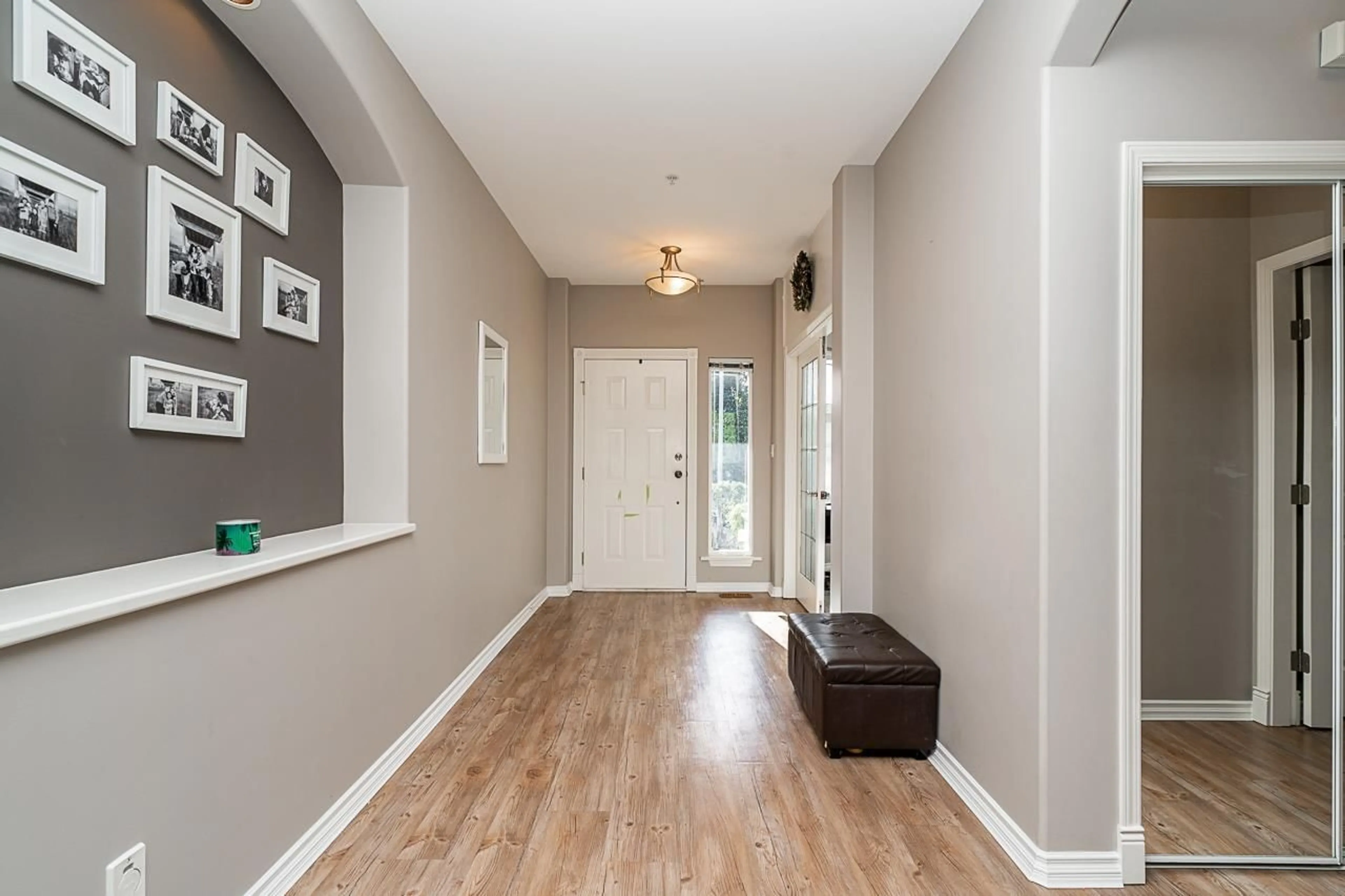 Indoor entryway, wood floors for 18167 66 AVENUE, Surrey British Columbia V3S9A2