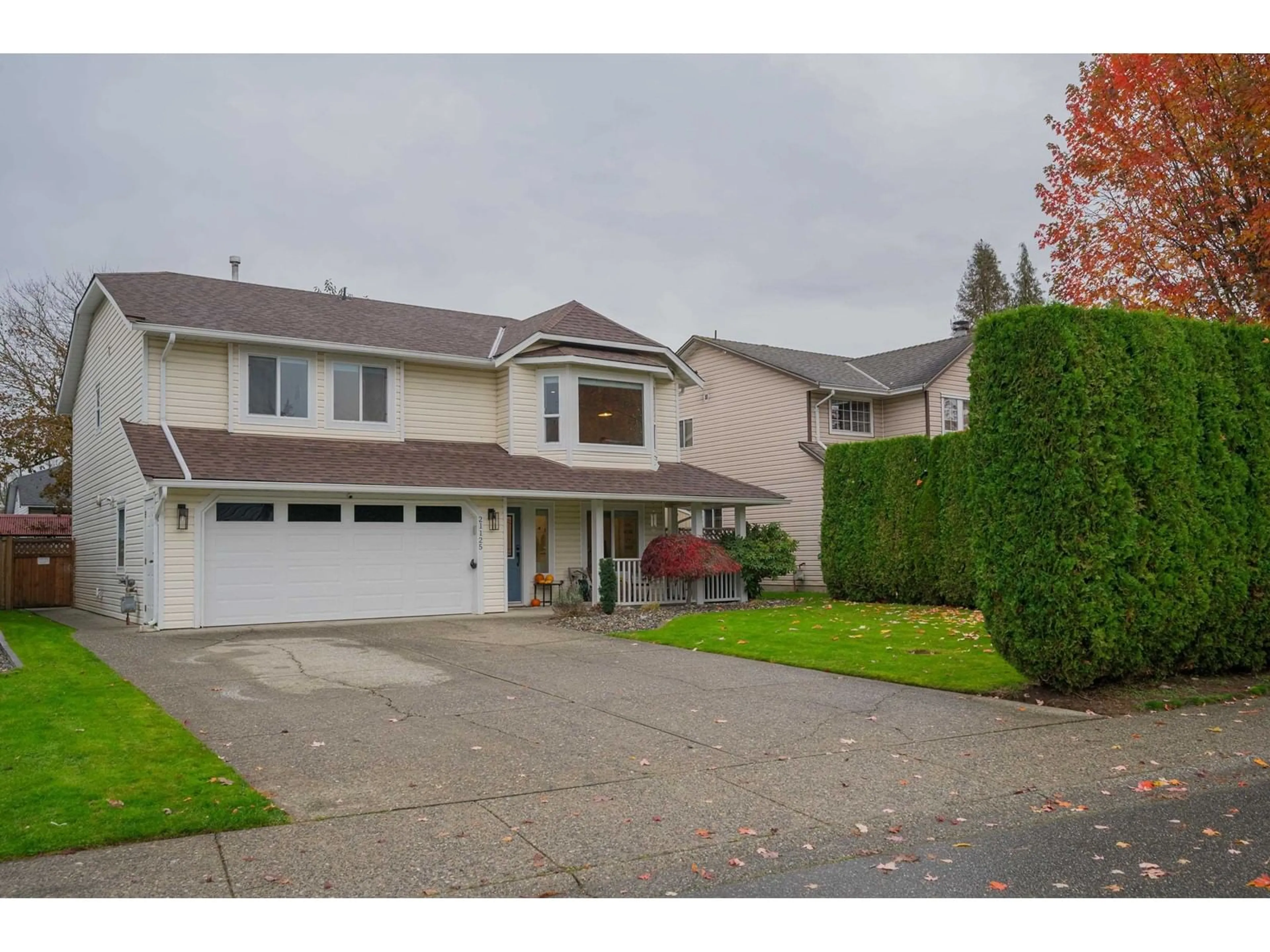 Frontside or backside of a home, the street view for 21125 92B AVENUE, Langley British Columbia V1M2B2