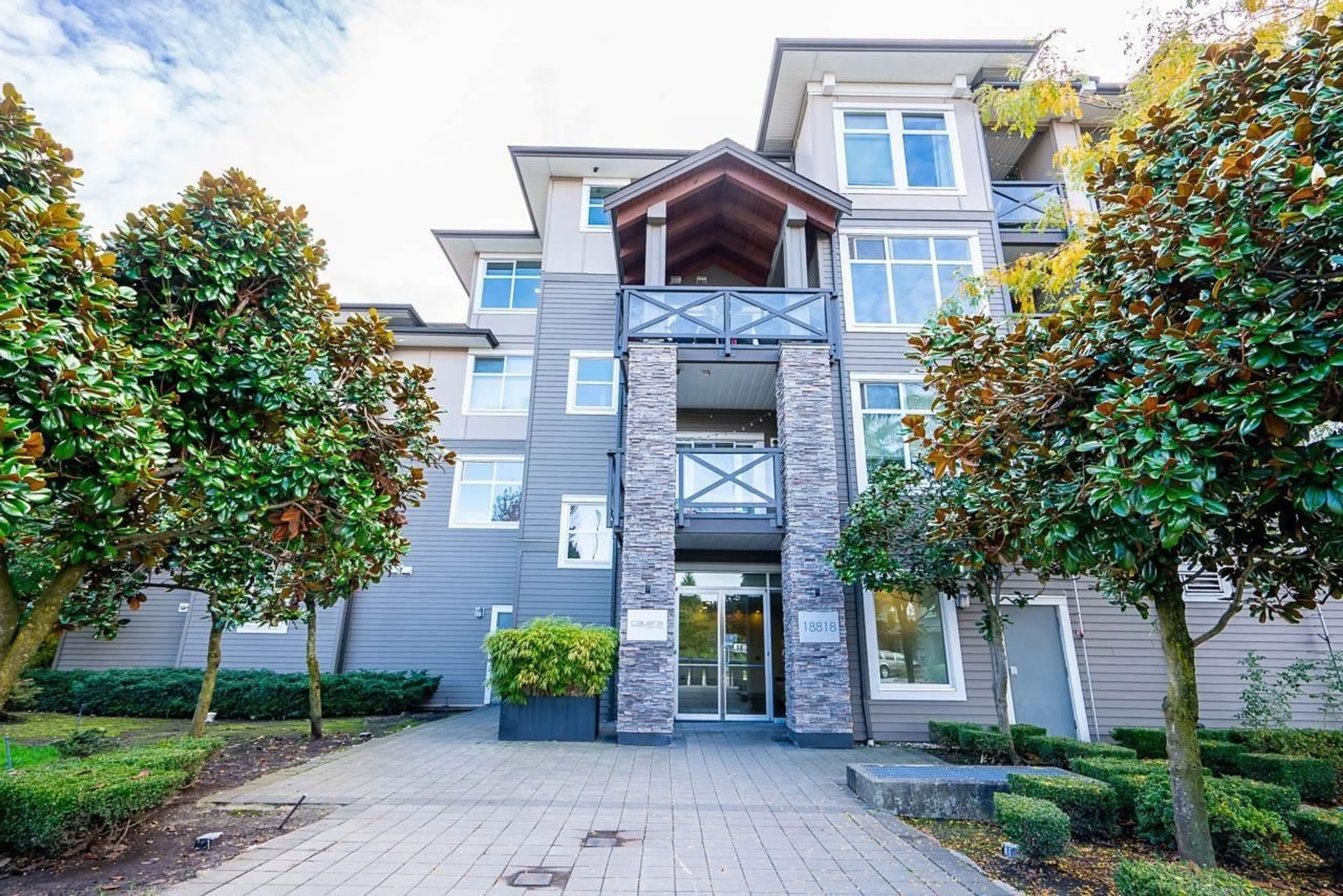 A pic from exterior of the house or condo, the front or back of building for 118 18818 68 AVE AVENUE, Surrey British Columbia V4N6K2