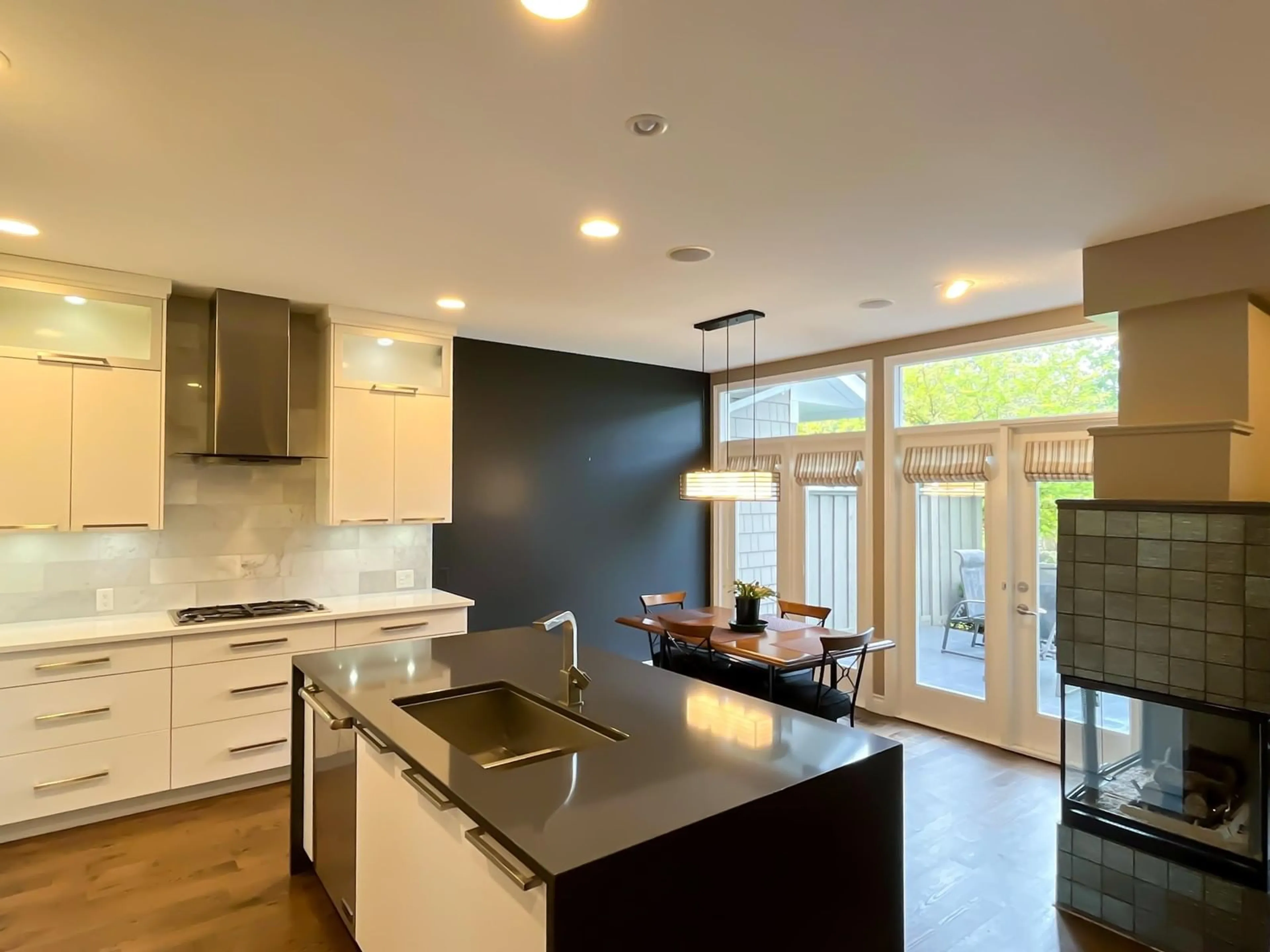 Open concept kitchen for 14 3355 MORGAN CREEK WAY, Surrey British Columbia V3Z0J9