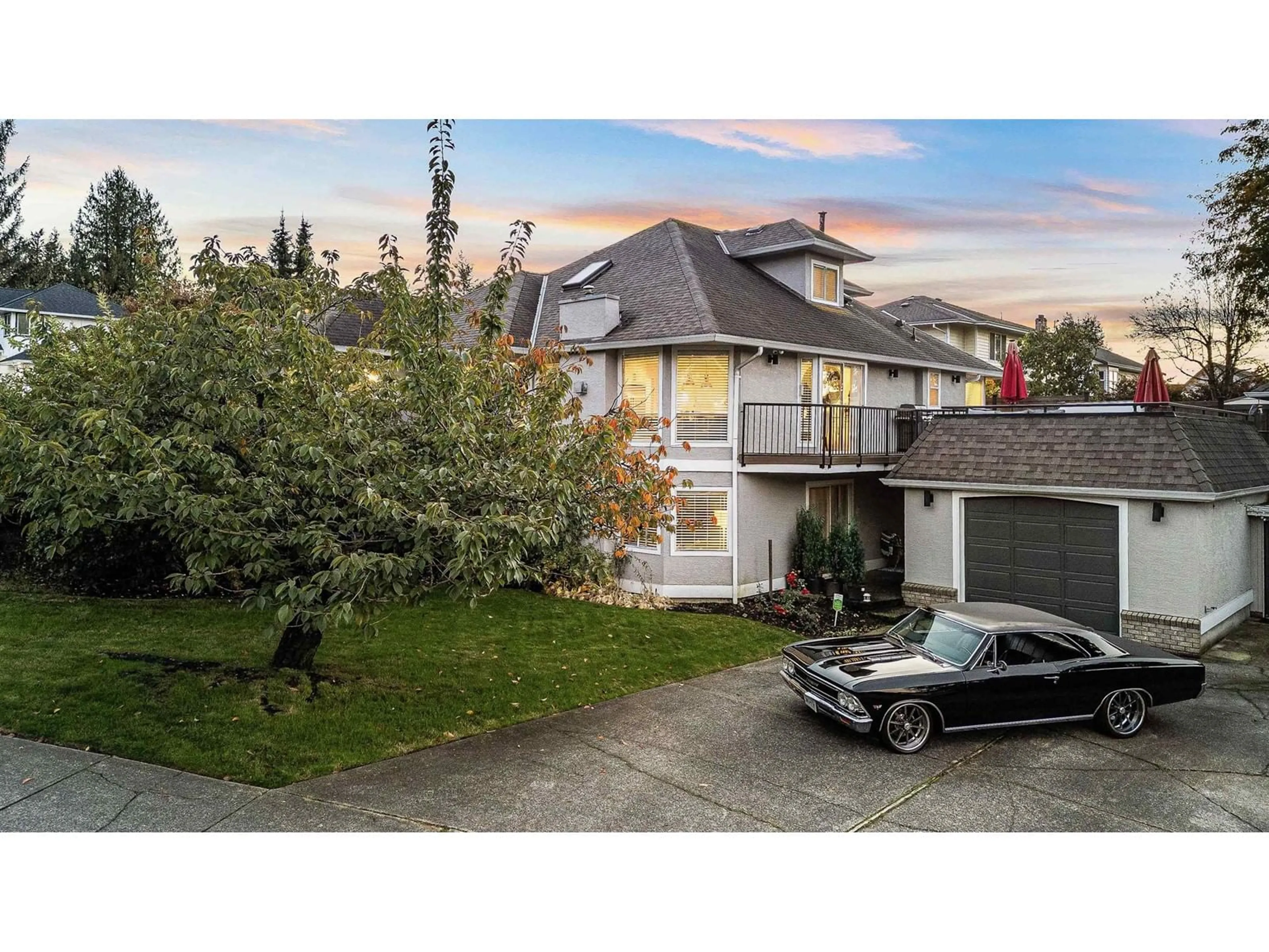 Frontside or backside of a home, the street view for 34953 ORION PLACE, Abbotsford British Columbia V2S7R4