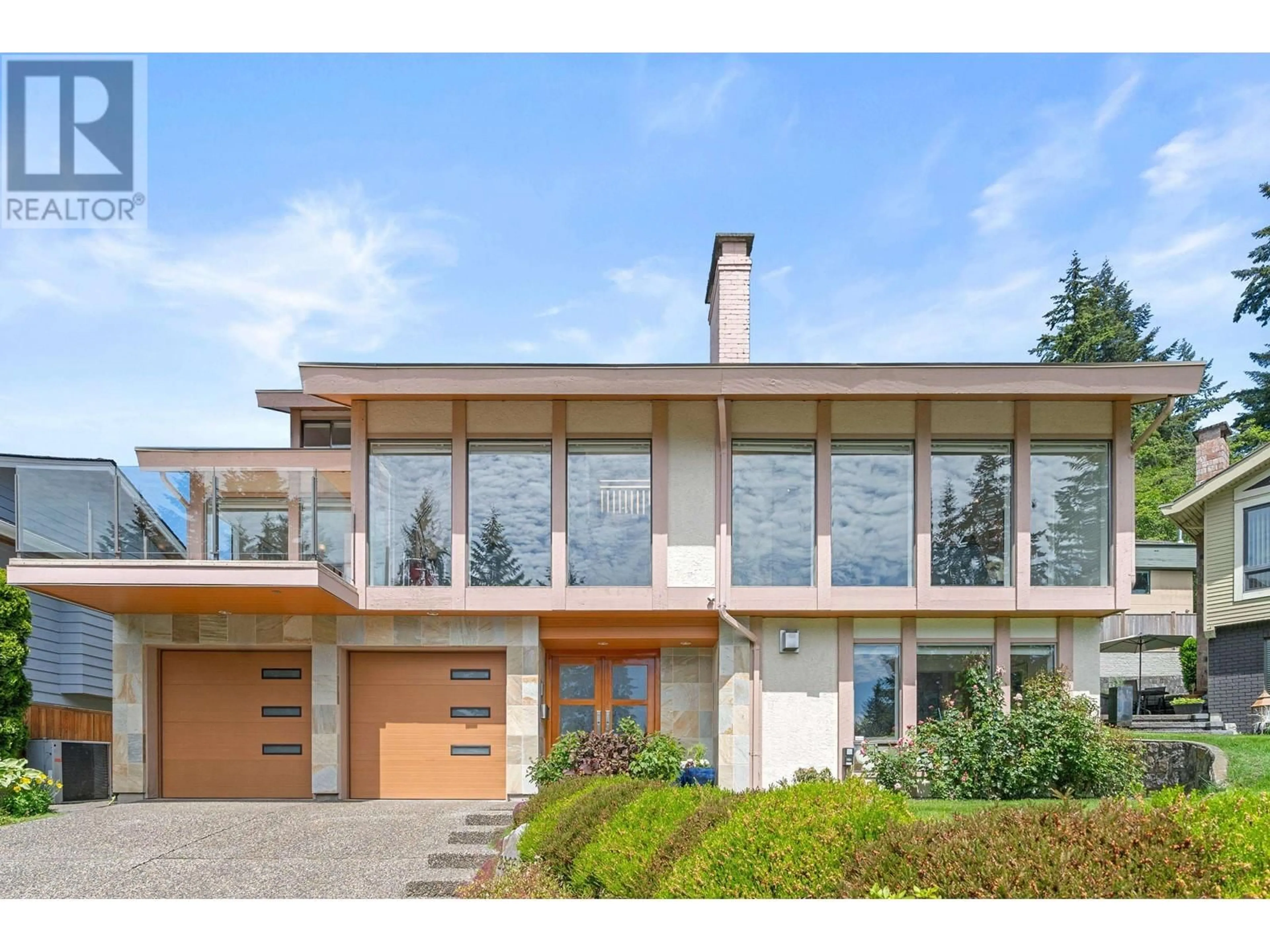 Frontside or backside of a home for 2966 DRESDEN WAY, North Vancouver British Columbia V7H1P6