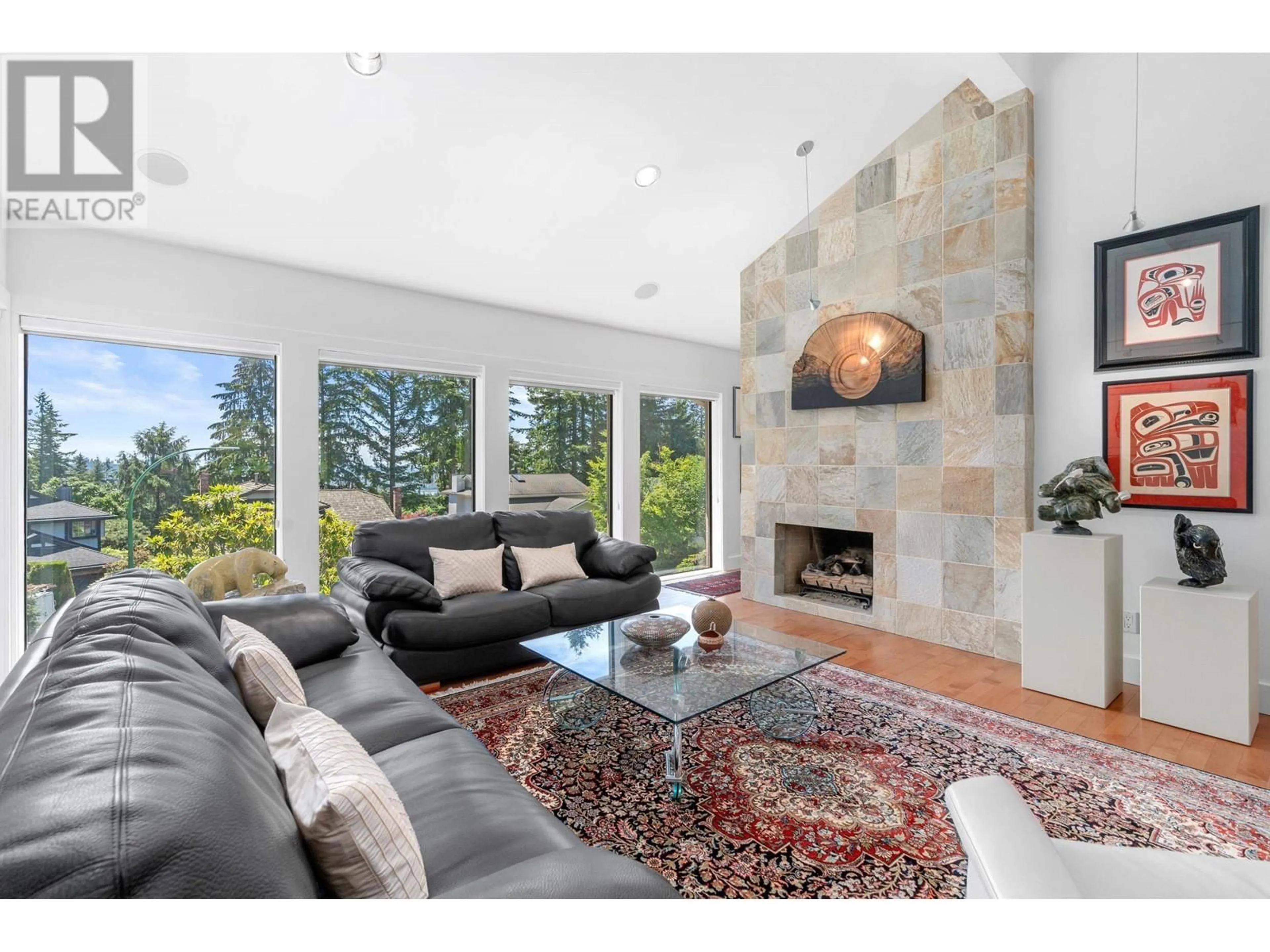 Living room, wood floors for 2966 DRESDEN WAY, North Vancouver British Columbia V7H1P6