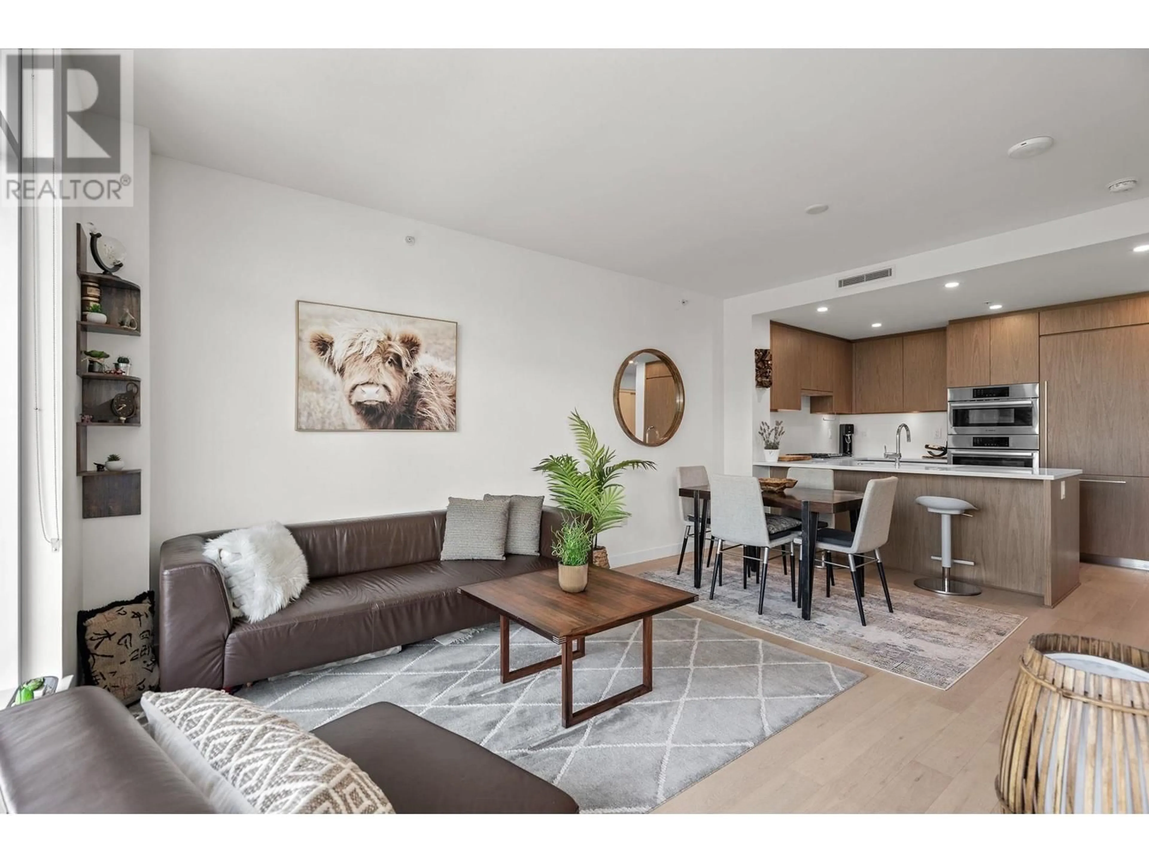 Living room, wood floors for 402 4988 CAMBIE STREET, Vancouver British Columbia V5Z2Z5