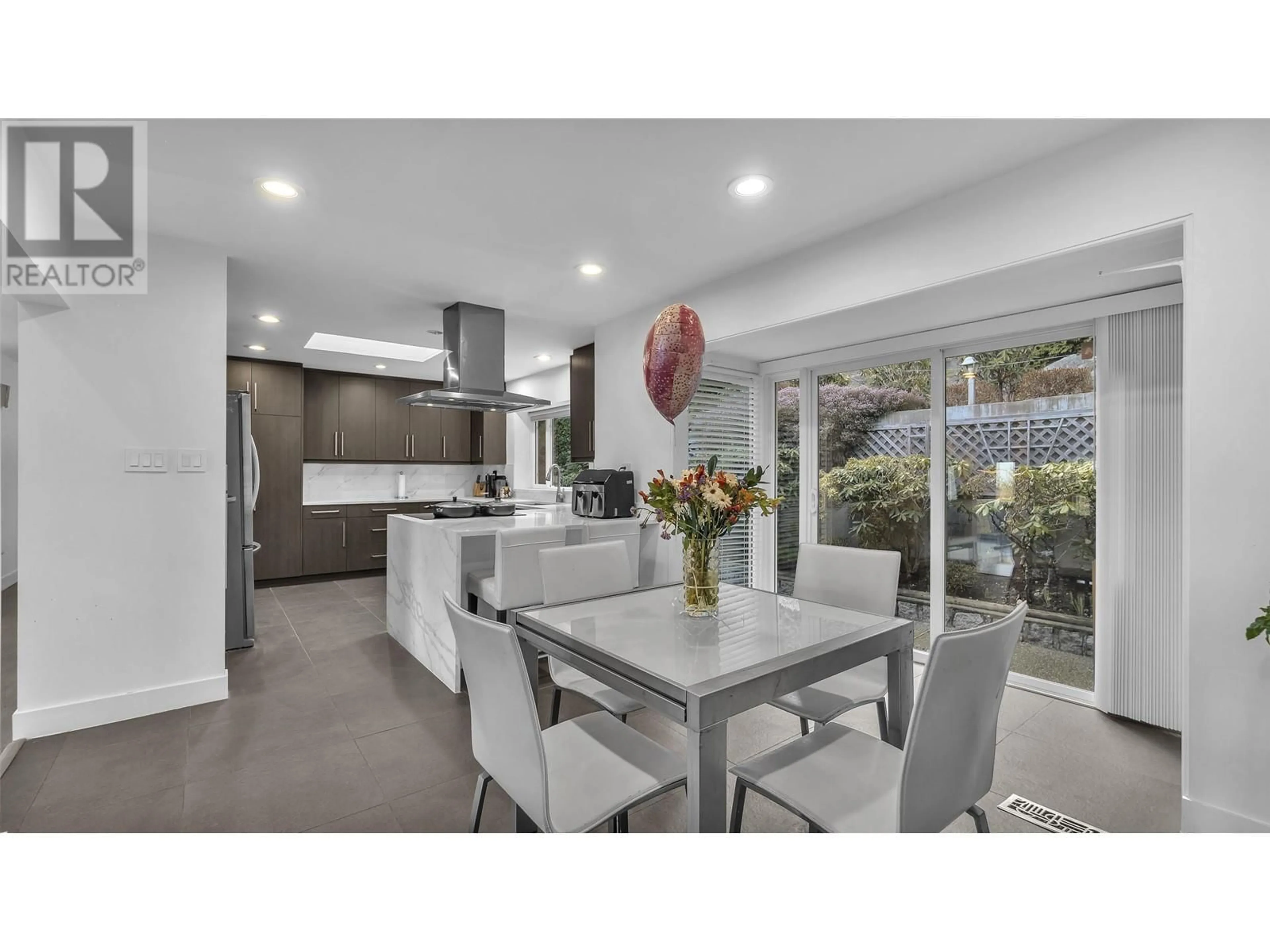 Open concept kitchen for 1135 GROVELAND COURT, West Vancouver British Columbia V7S1Z7