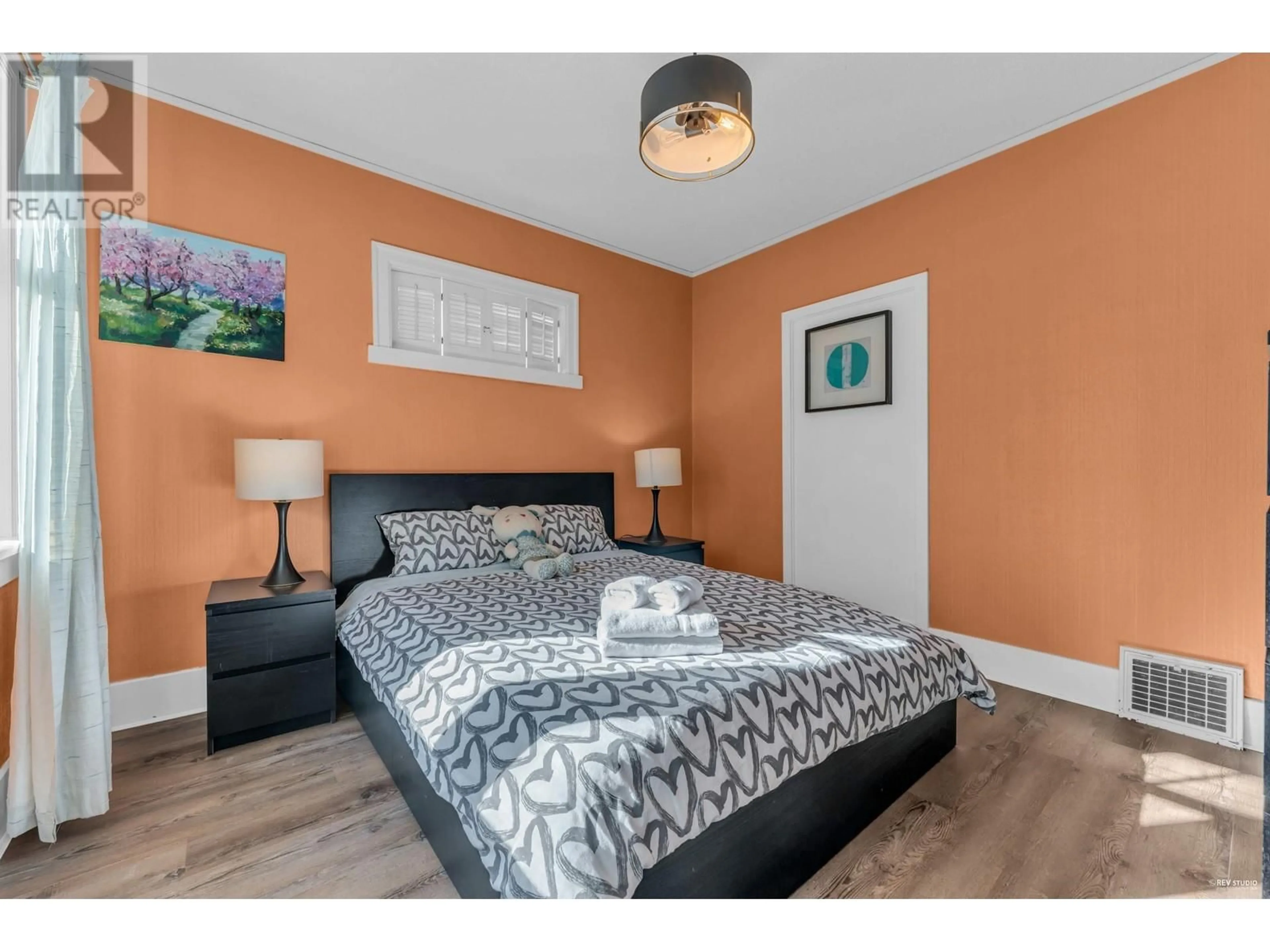 Bedroom with bed, wood/laminate floor for 3885 35TH AVENUE, Vancouver British Columbia V6N2N8