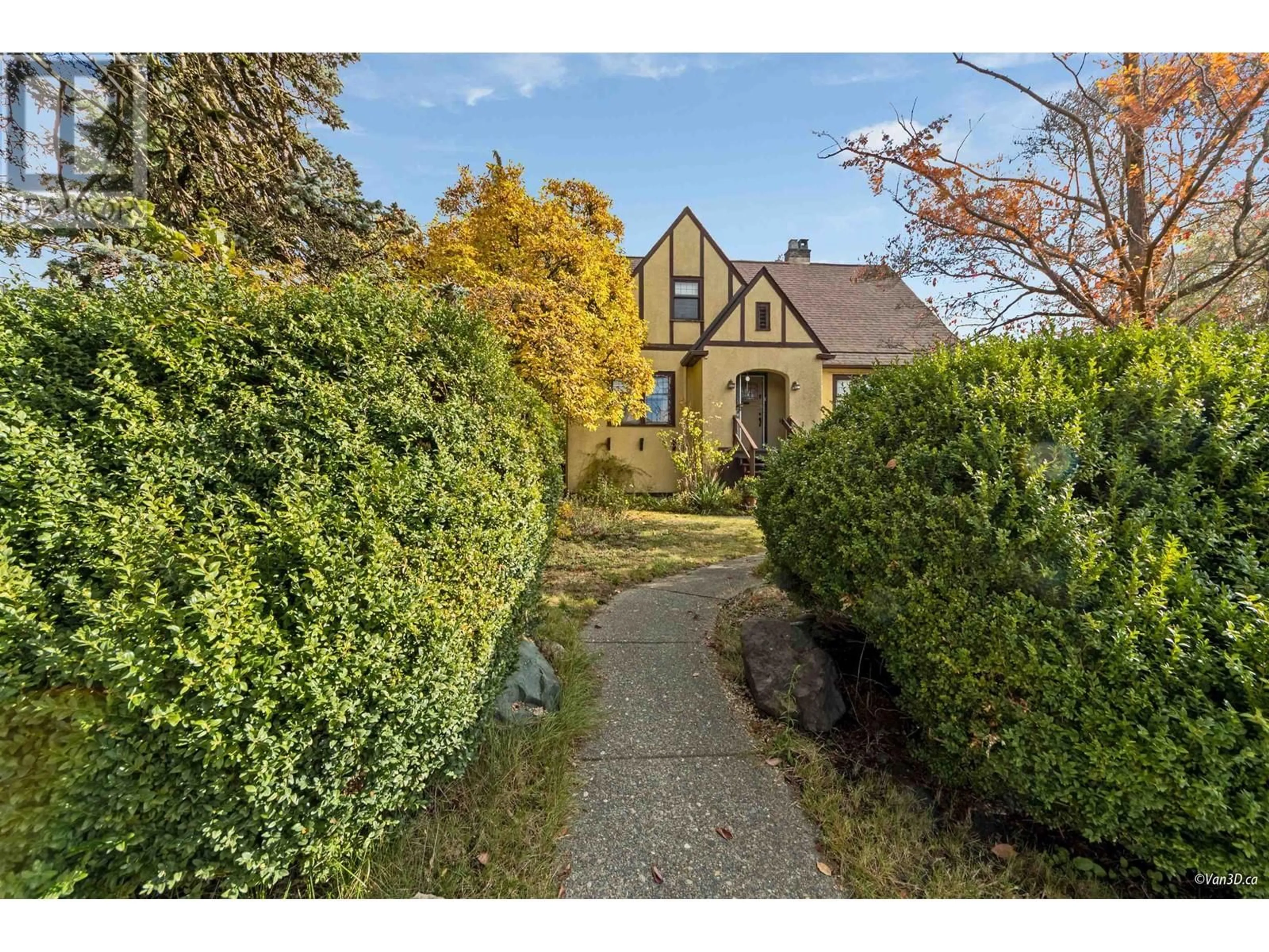 Frontside or backside of a home, cottage for 7250 SUSSEX AVENUE, Burnaby British Columbia V5J3V5