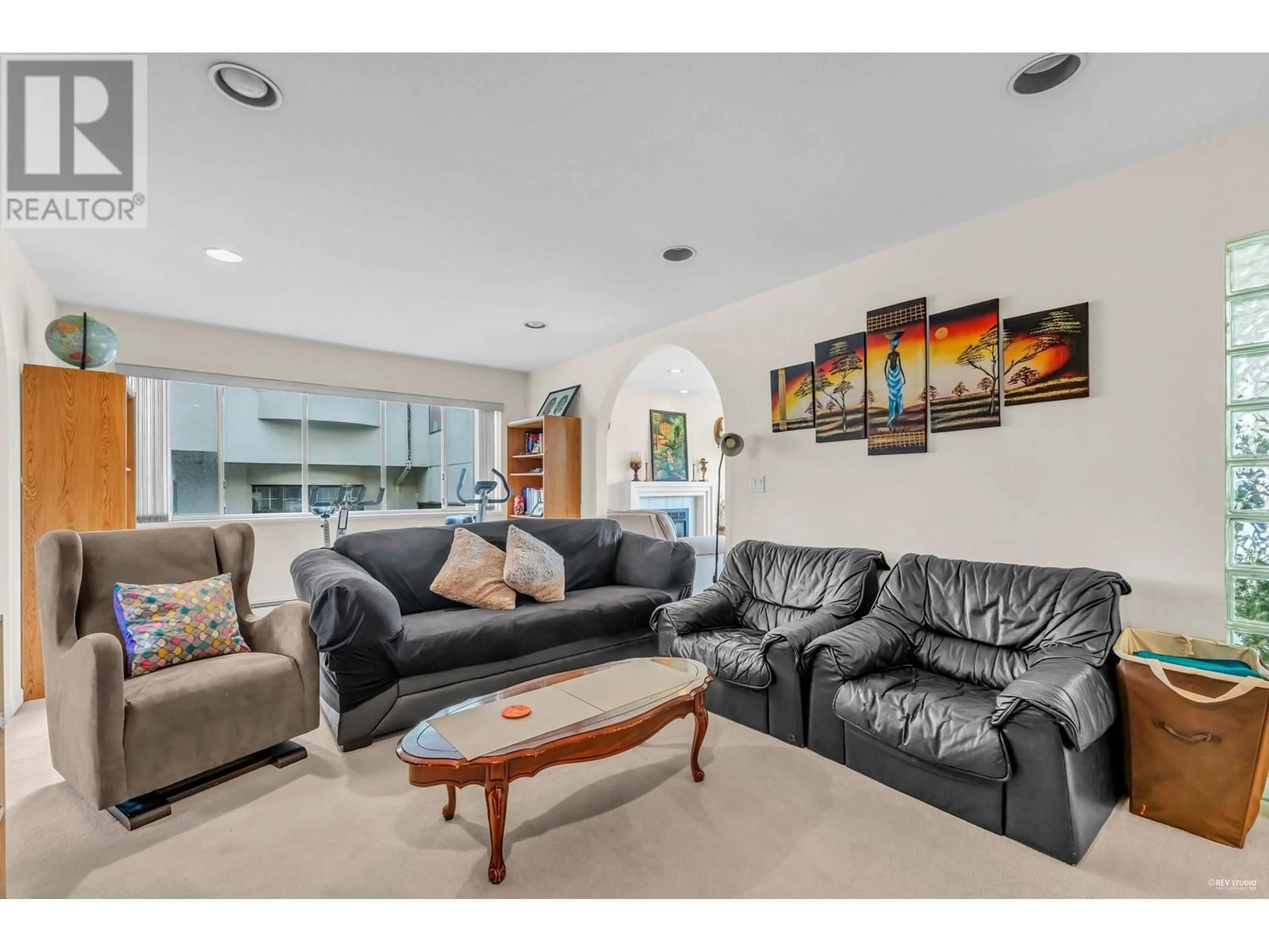 Living room with furniture, unknown for 185 45TH AVENUE, Vancouver British Columbia V5Y2W2