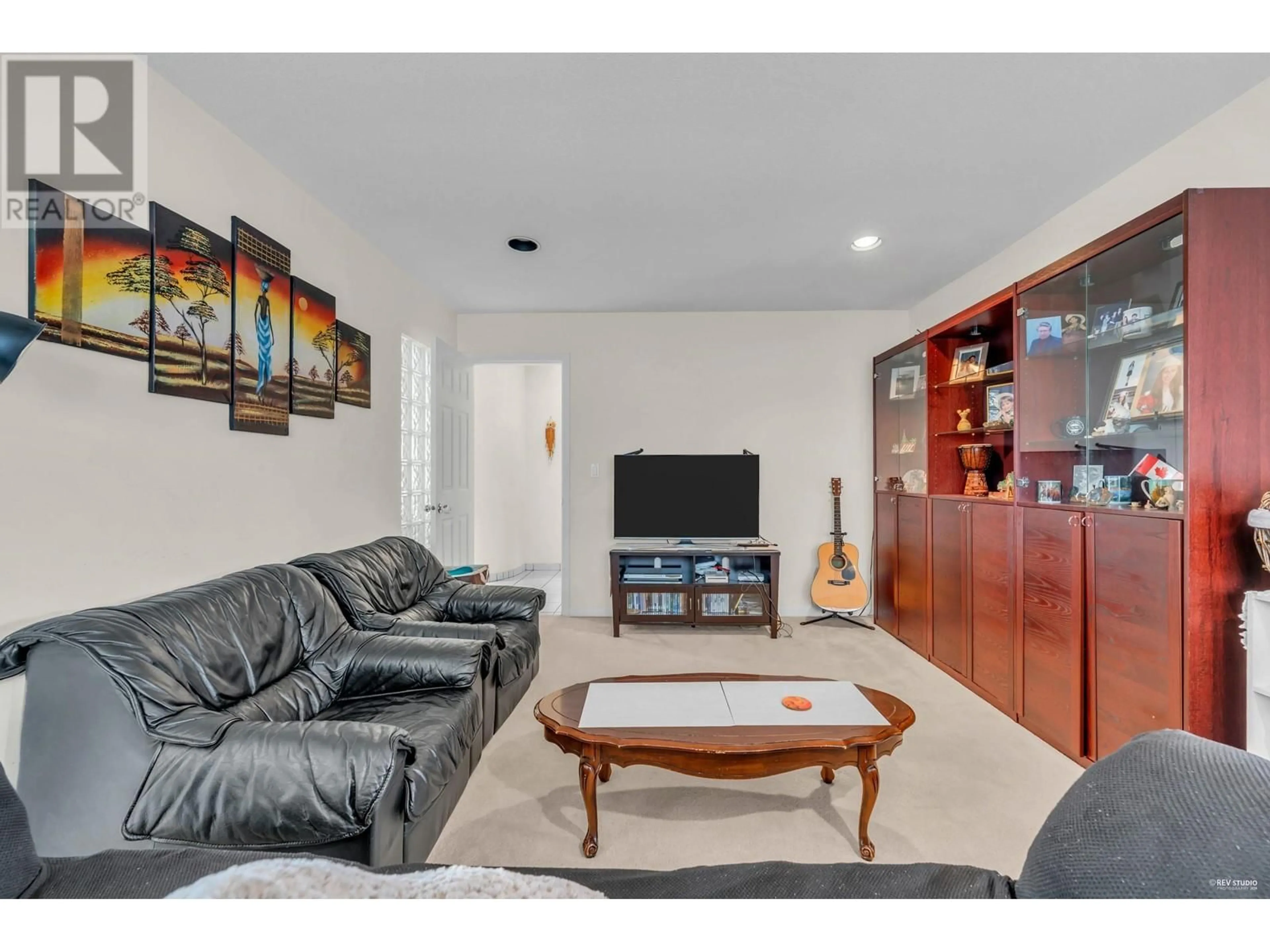 Living room with furniture, unknown for 185 45TH AVENUE, Vancouver British Columbia V5Y2W2