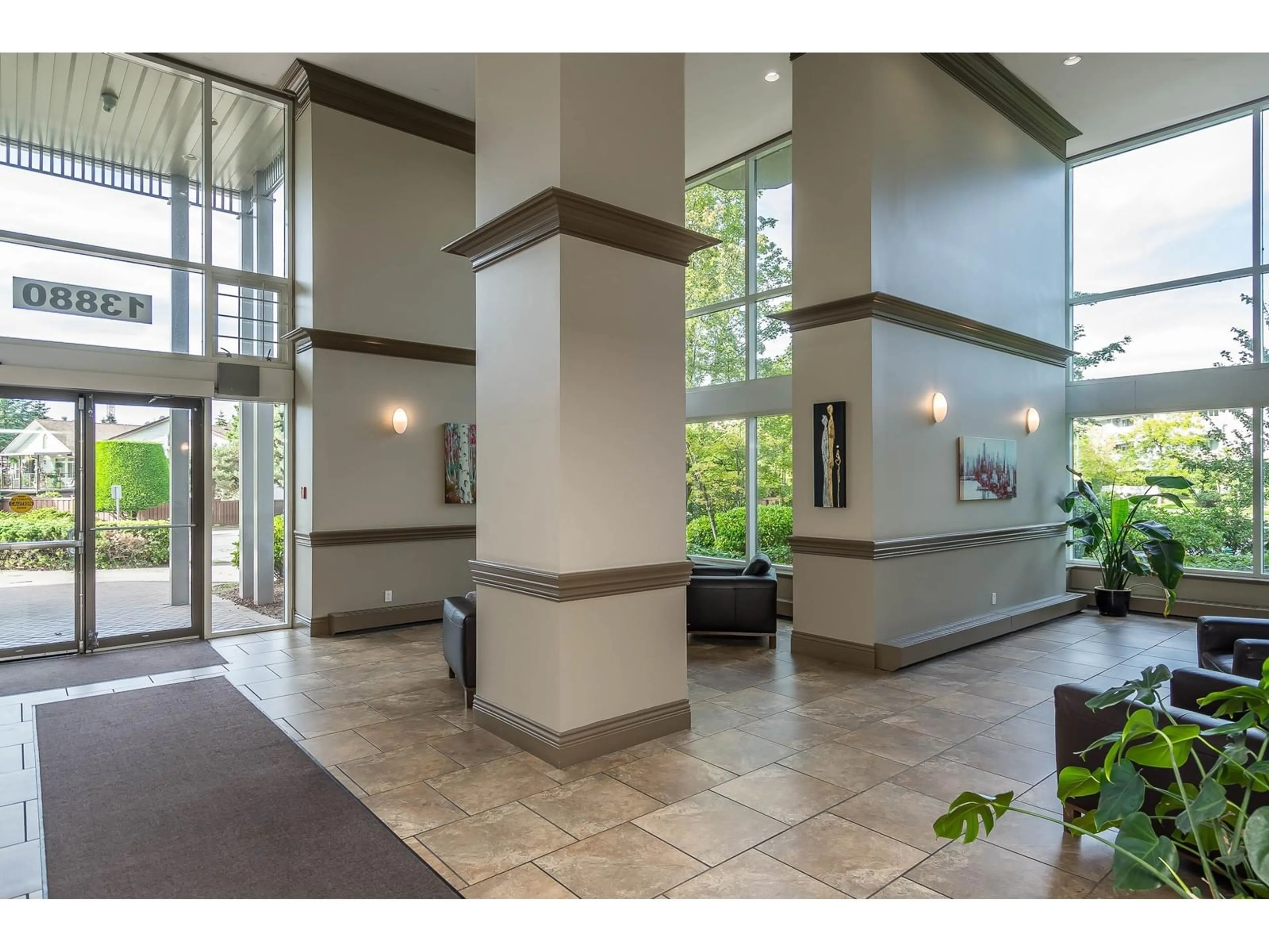 Indoor lobby for 2101 13880 101 AVENUE, Surrey British Columbia V3T5T1