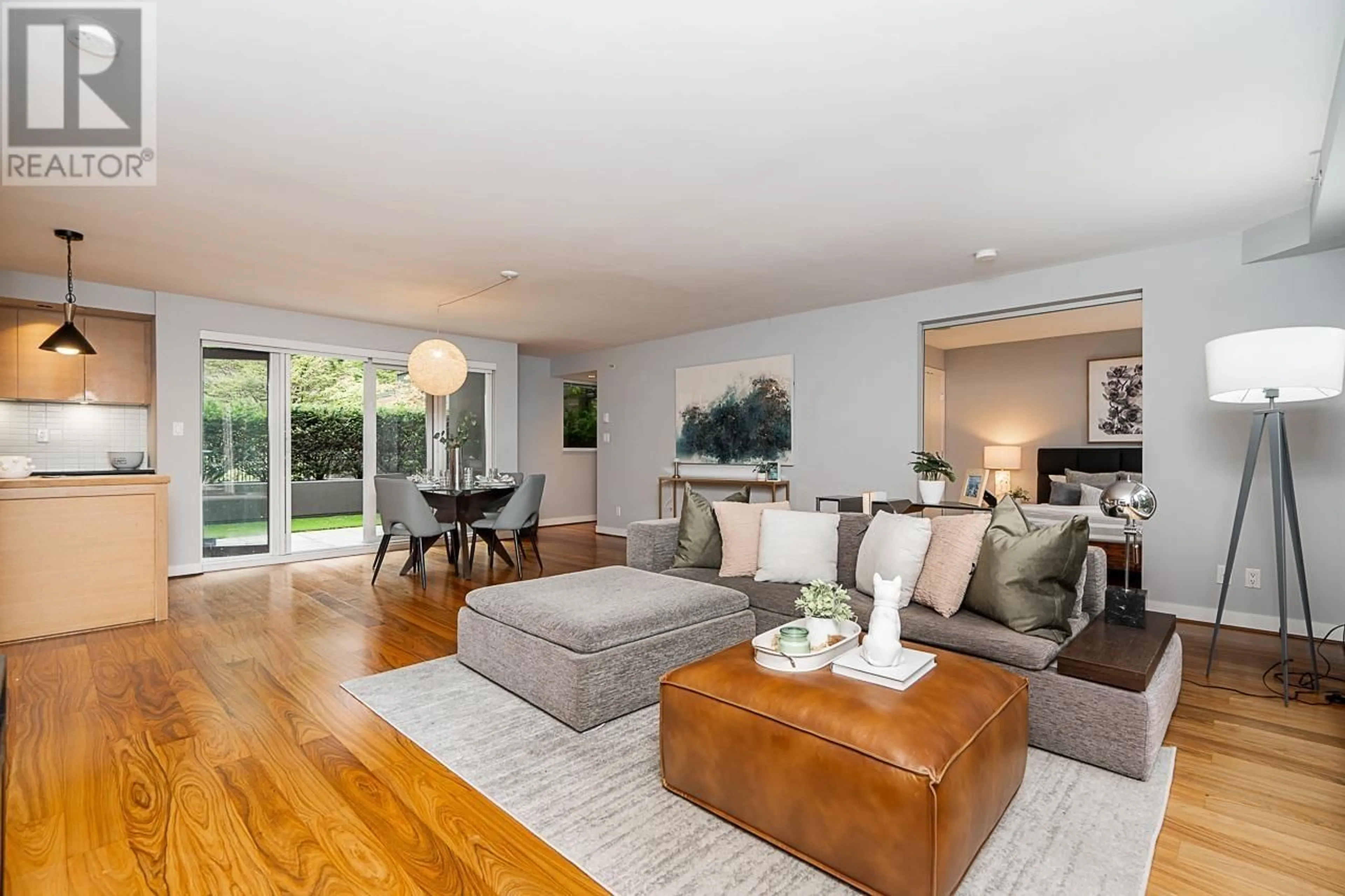 Living room, wood floors for 300 1055 HOMER STREET, Vancouver British Columbia V6B1G3