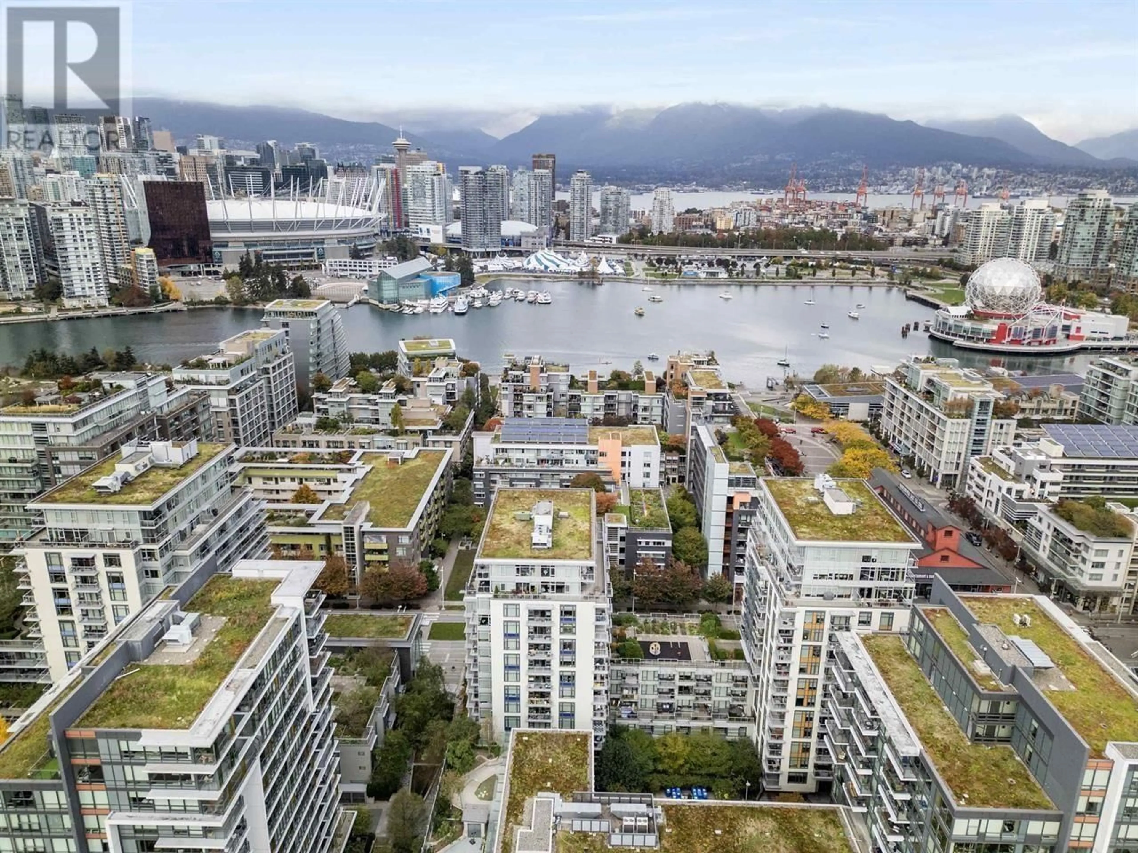 A pic from exterior of the house or condo, the view of city buildings for 358 108 W 1ST AVENUE, Vancouver British Columbia V5Y0H4