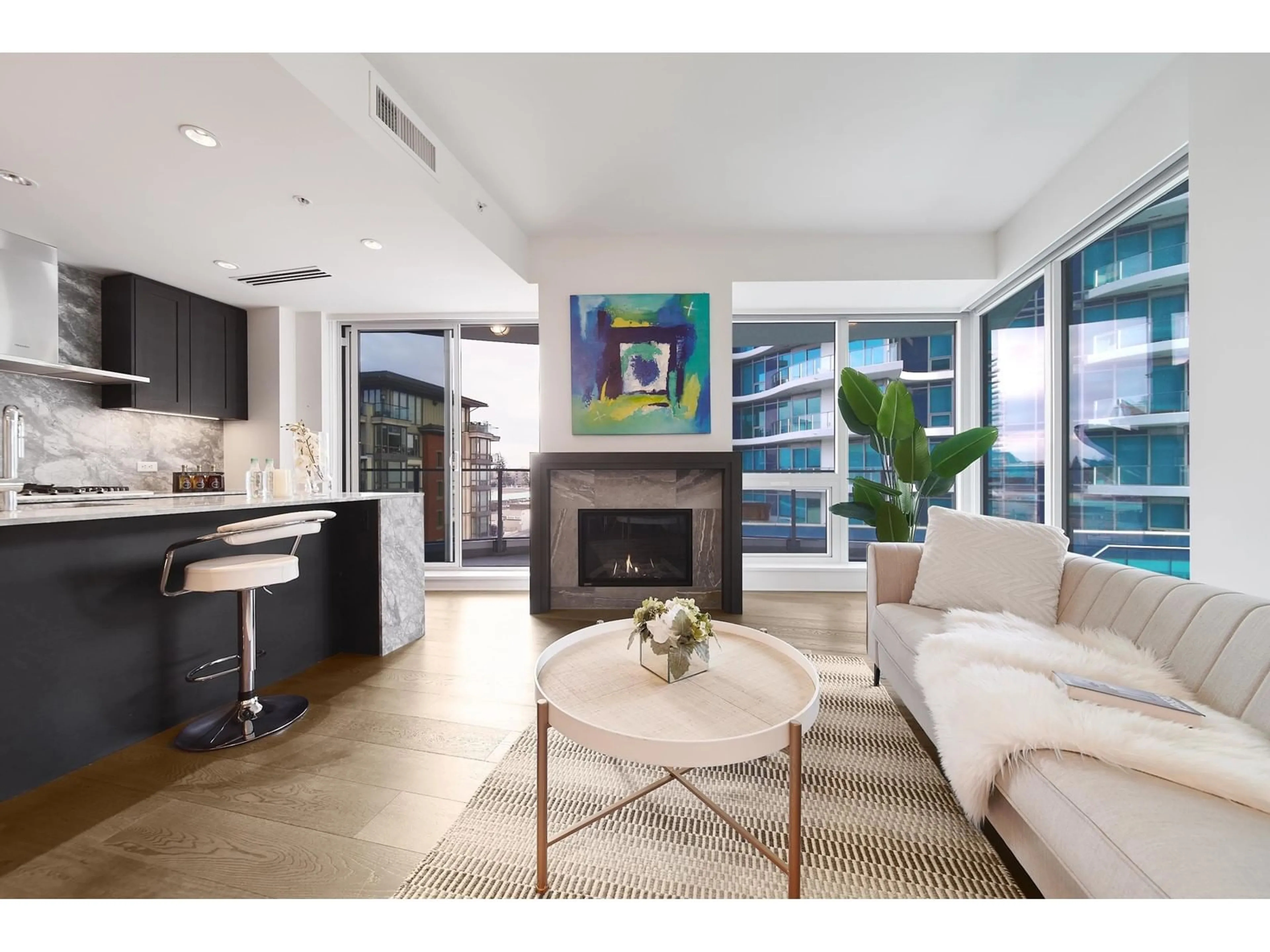 Unknown for 704 - 1500 MARTIN, White Rock British Columbia V4B0C2