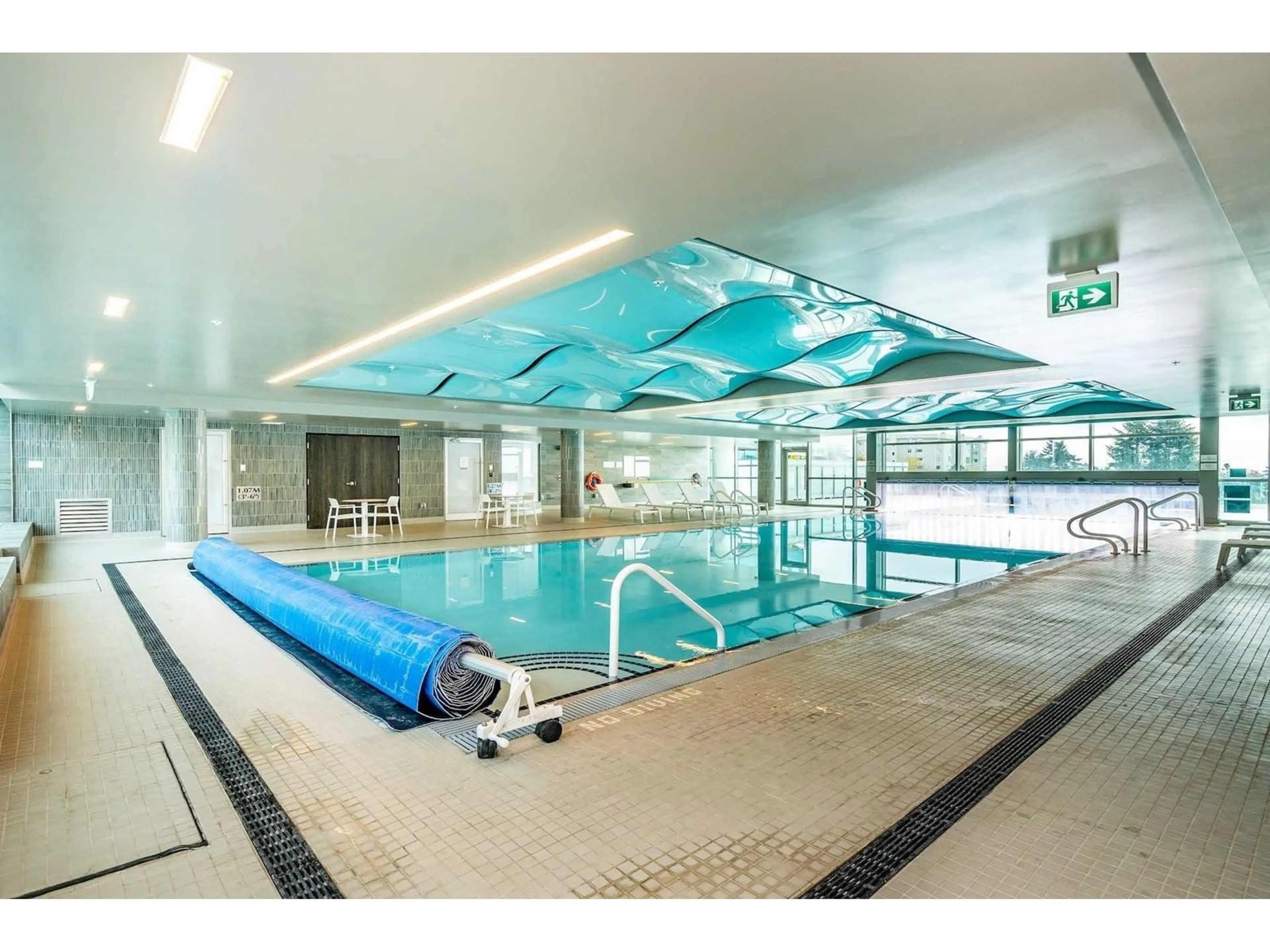 Indoor or outdoor pool for 704 1500 MARTIN STREET, White Rock British Columbia V4B0C2