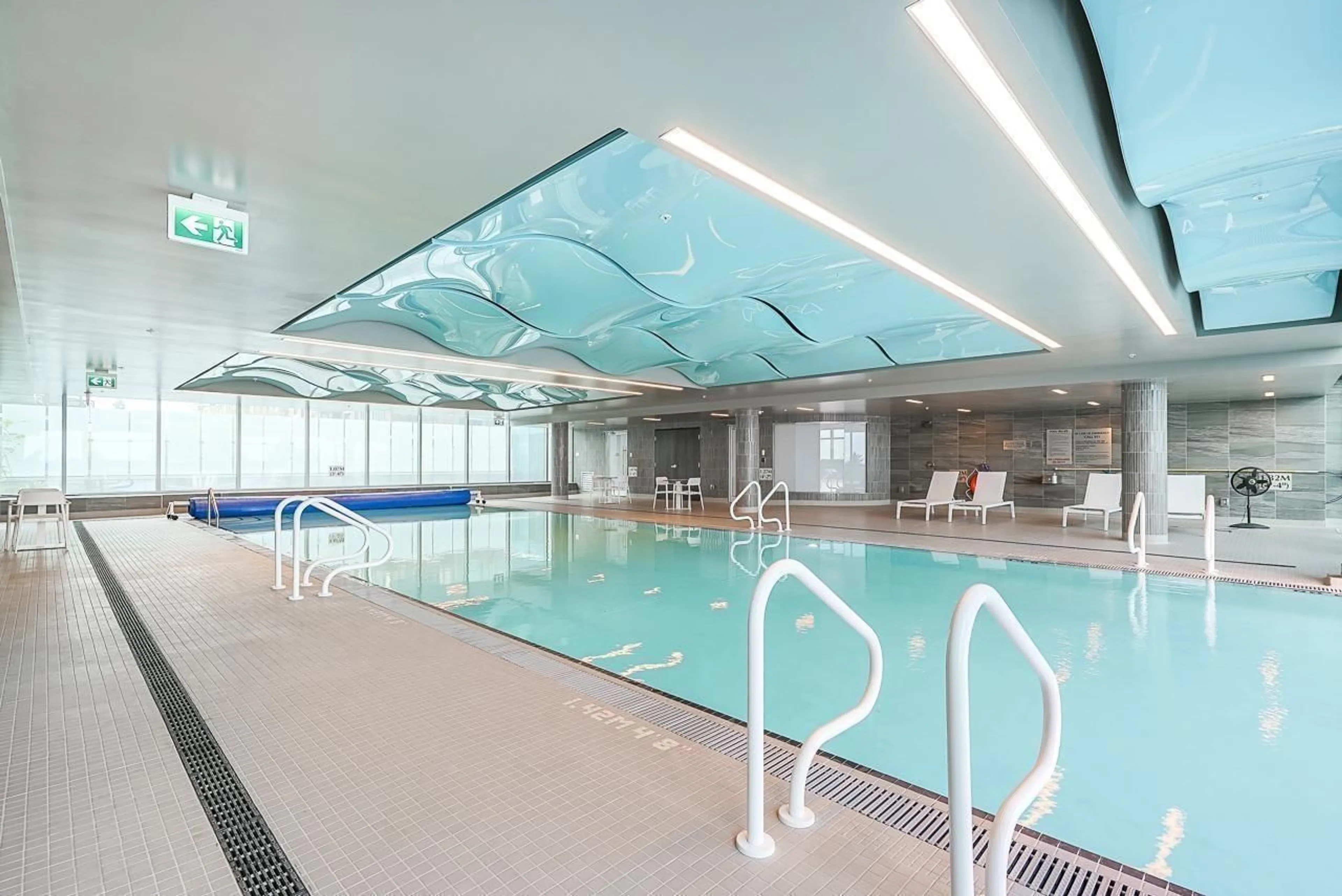 Indoor or outdoor pool for 704 1500 MARTIN STREET, White Rock British Columbia V4B0C2