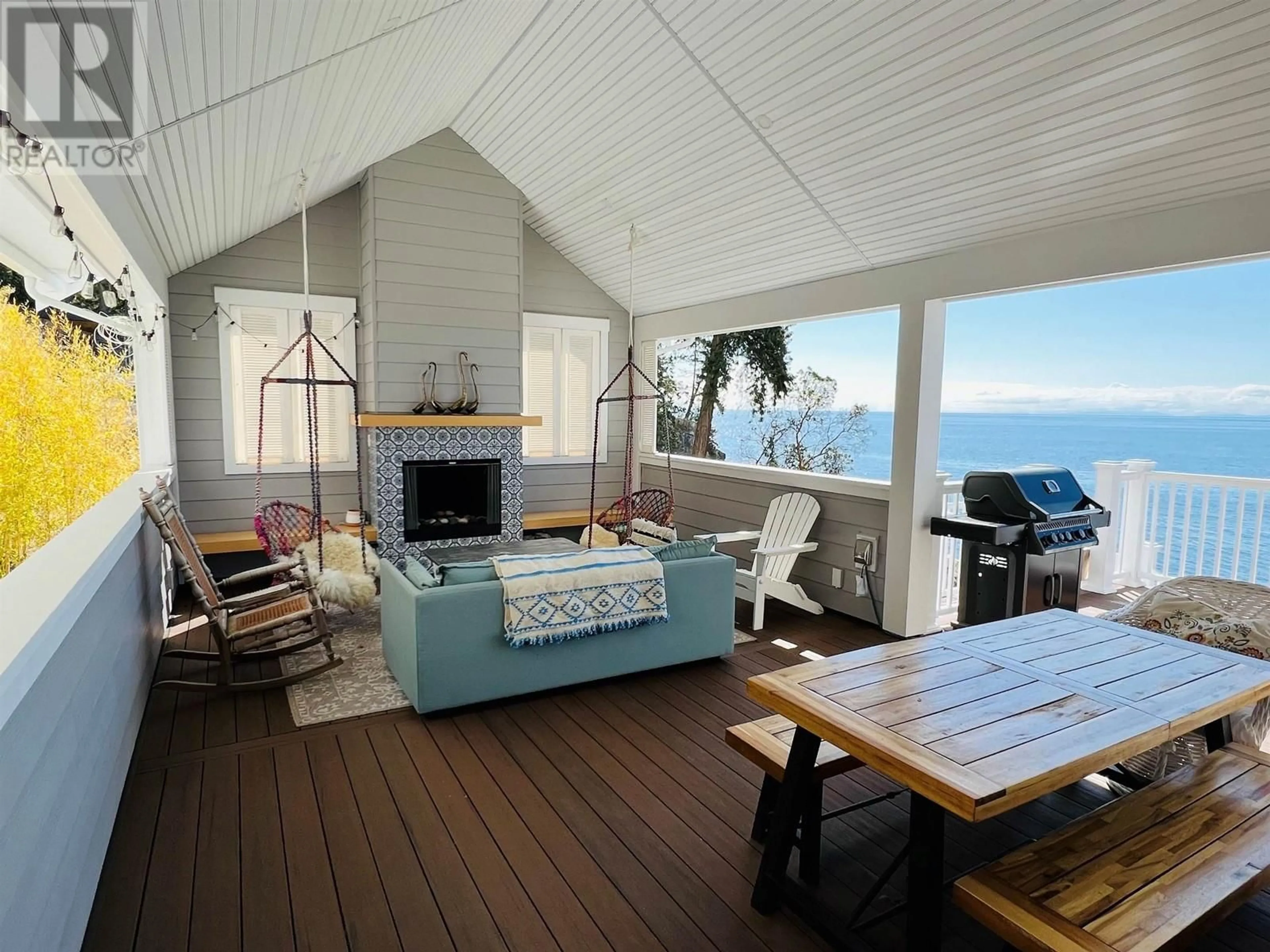 A pic from outside/outdoor area/front of a property/back of a property/a pic from drone, water/lake/river/ocean view for 2585 LOWER ROAD, Roberts Creek British Columbia V0N2W4