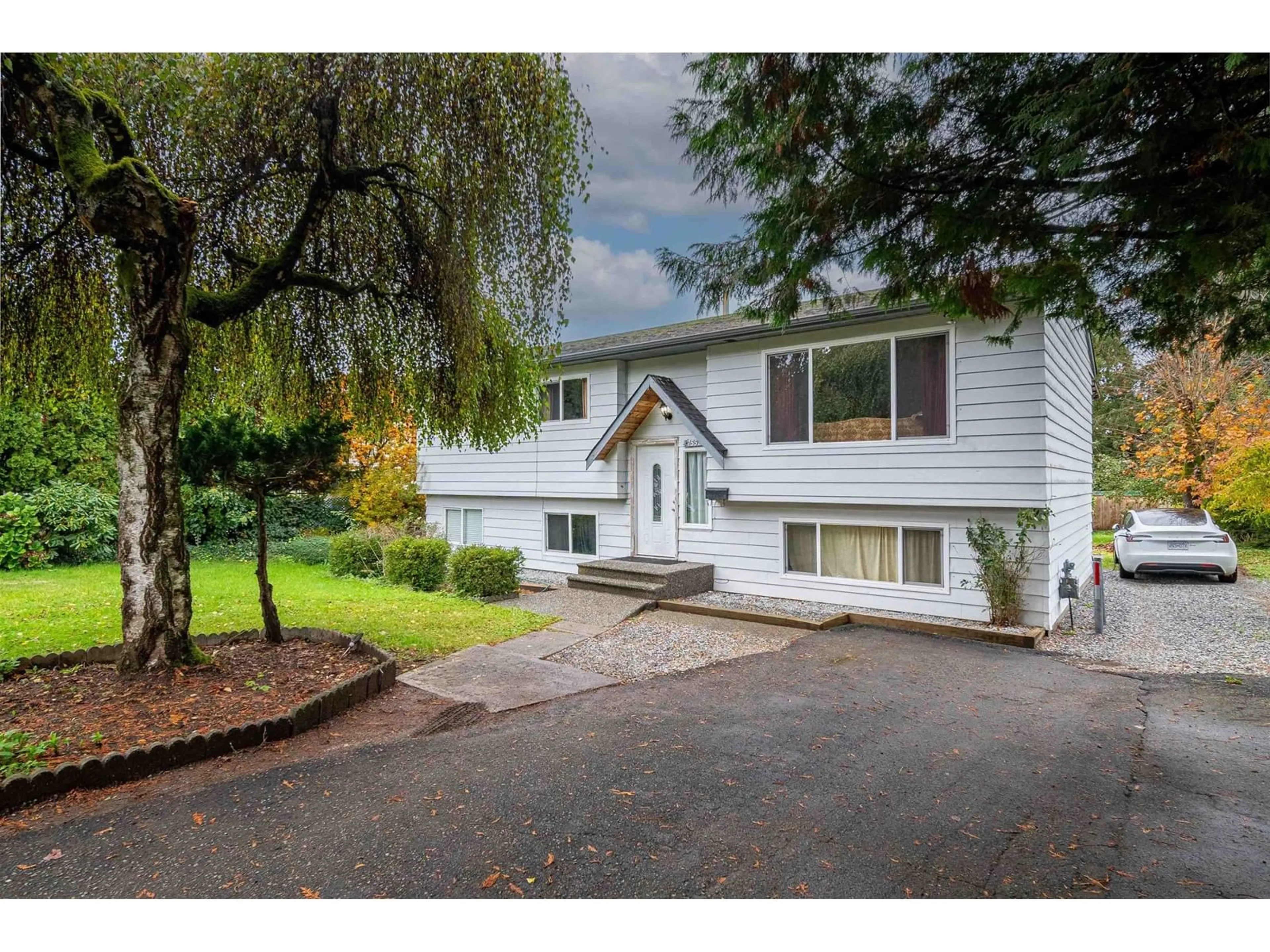 Frontside or backside of a home, cottage for 7552 142 STREET, Surrey British Columbia V3W5N8