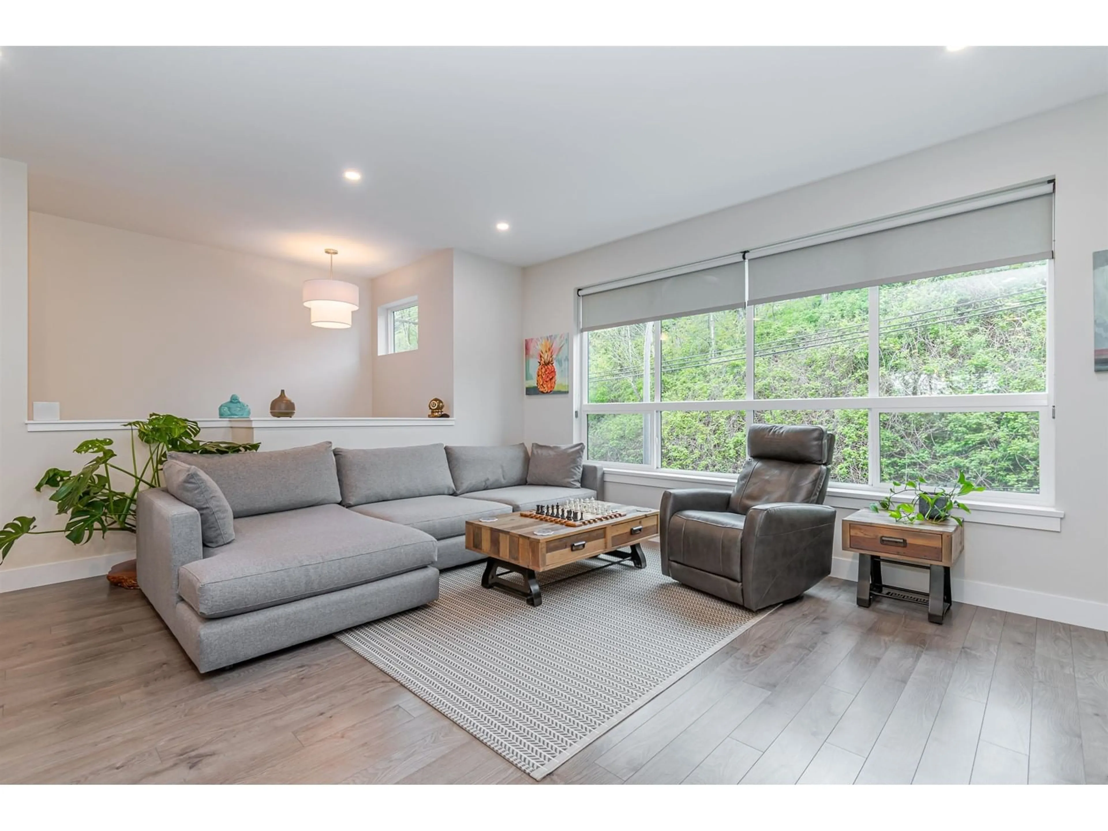 Living room, wood floors for 10 36130 WATERLEAF PLACE, Abbotsford British Columbia V3G0G5