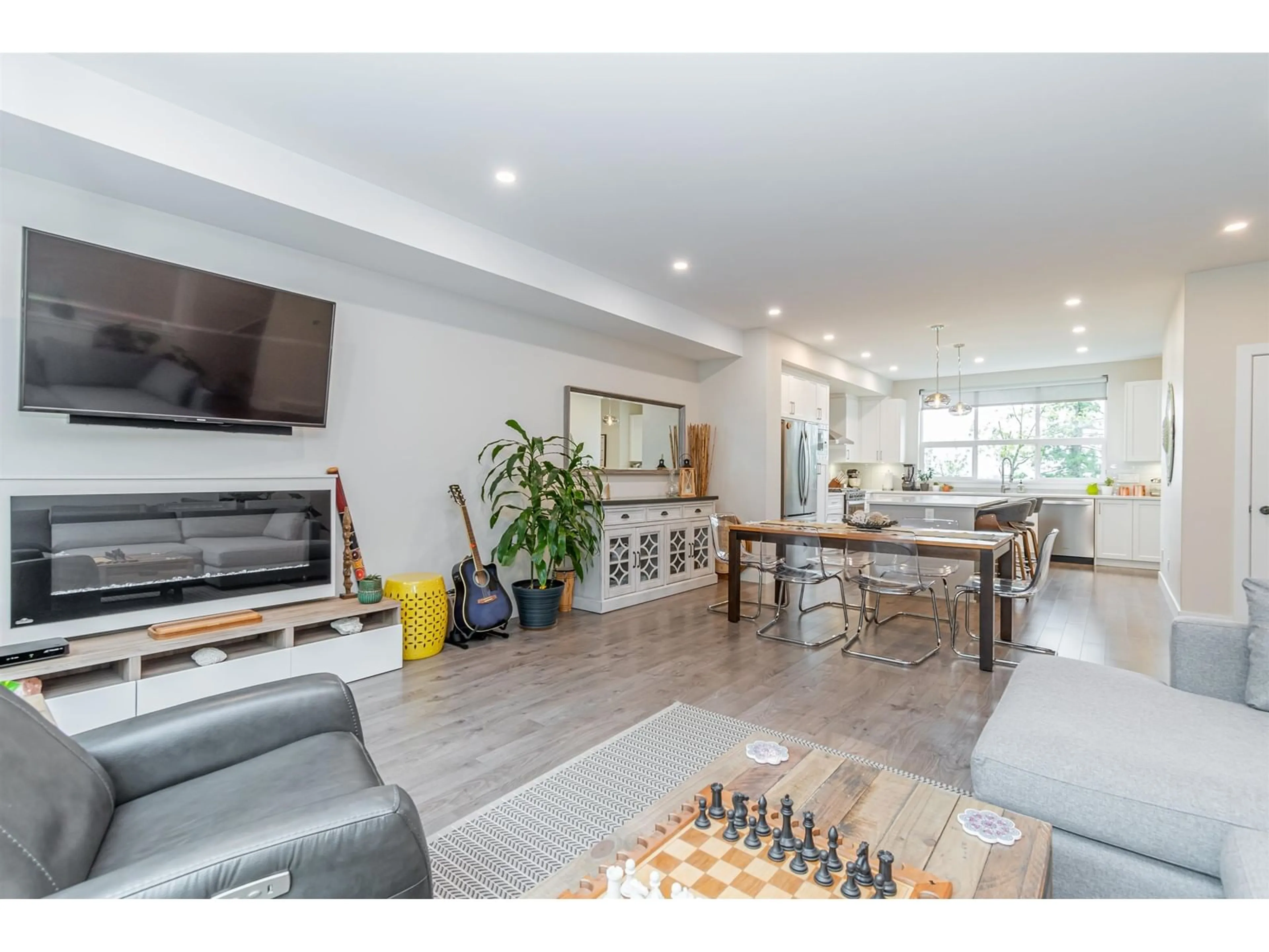 Living room, wood floors for 10 36130 WATERLEAF PLACE, Abbotsford British Columbia V3G0G5