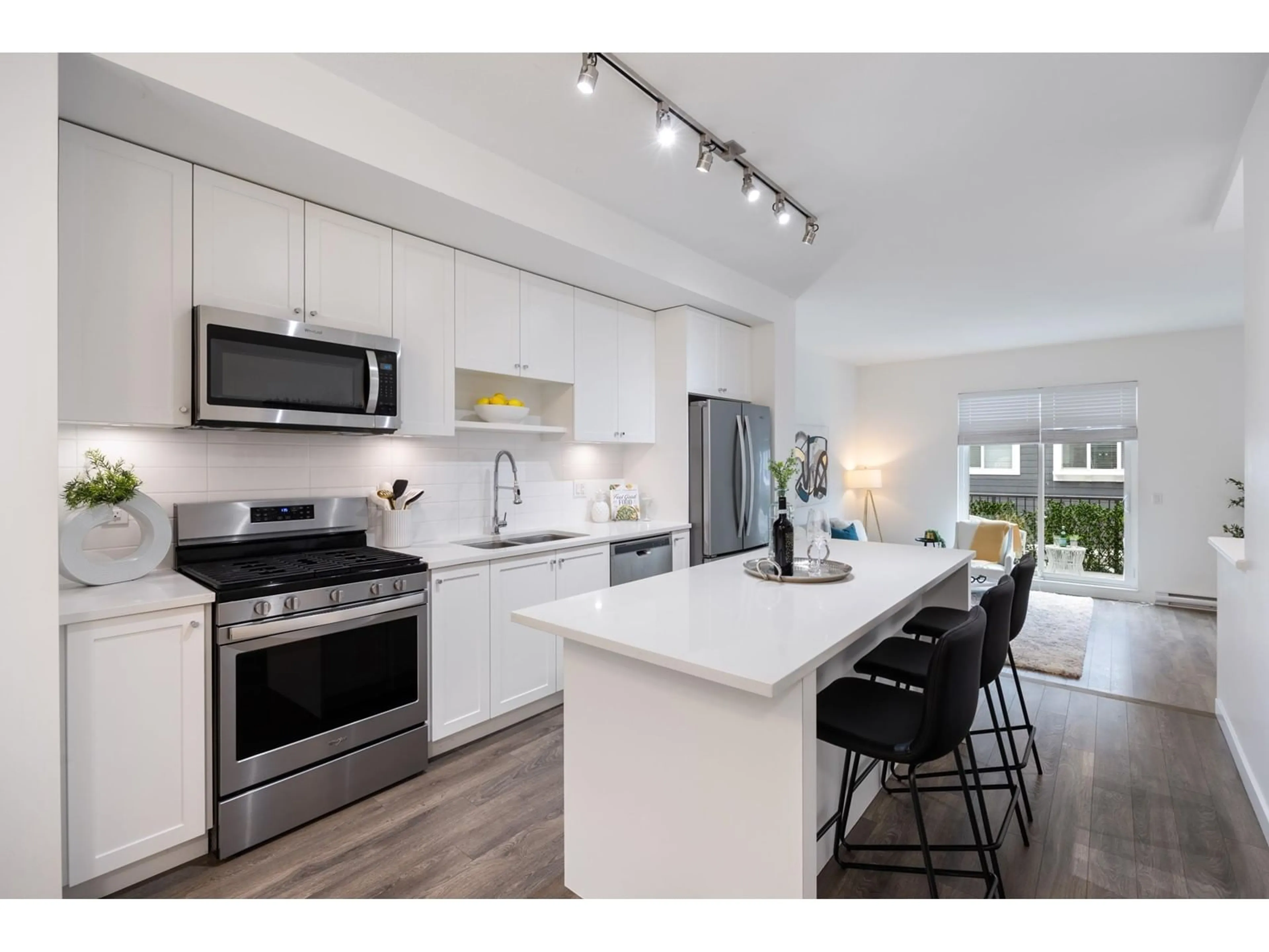 Open concept kitchen for 22 16678 25 AVENUE, Surrey British Columbia V3Z0Z2