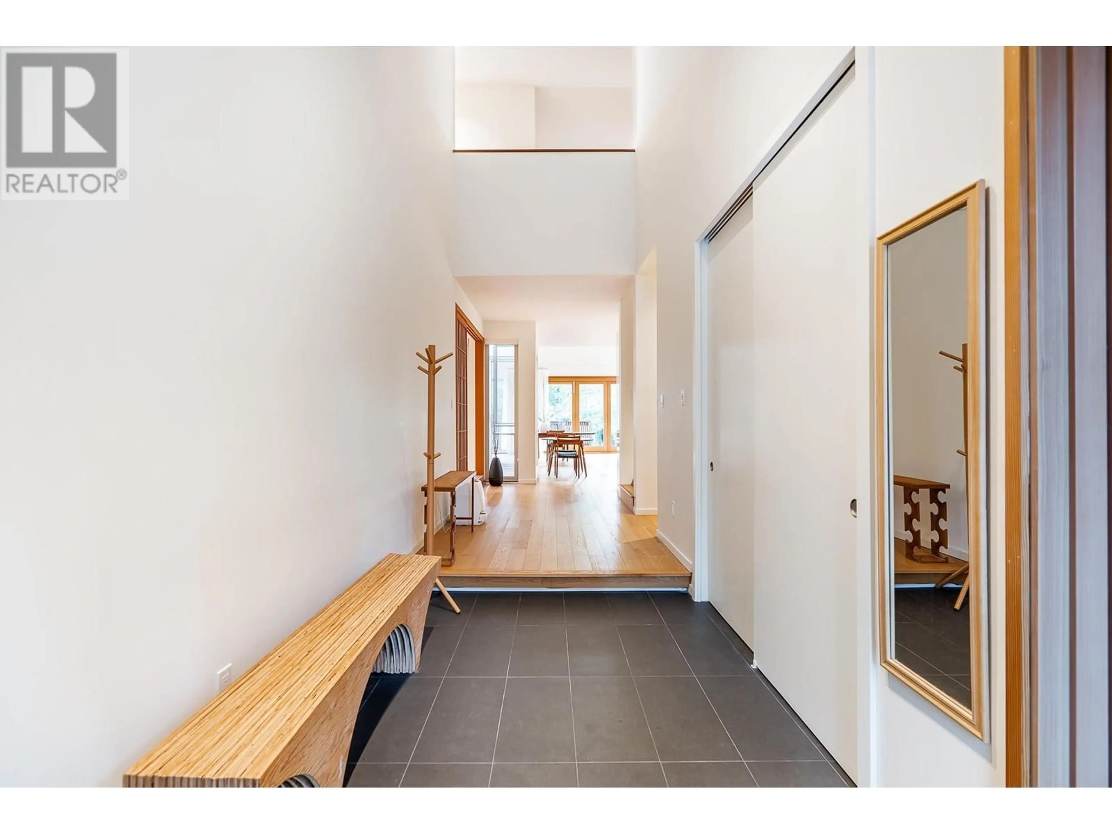 Indoor foyer, wood floors for 3472 ROXTON AVENUE, Coquitlam British Columbia V3B3H6