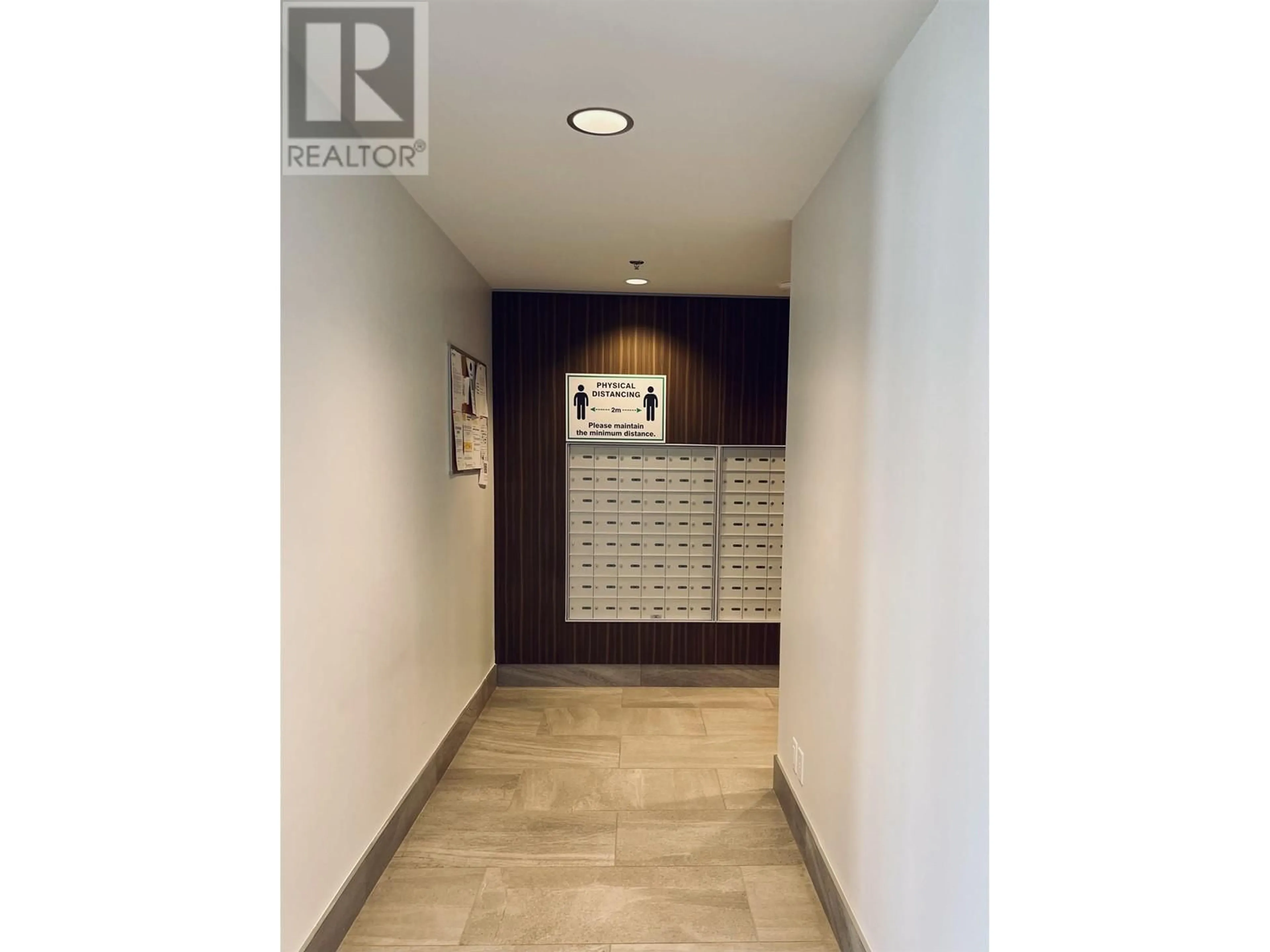 Indoor foyer, cement floor for 2107 2351 BETA AVENUE, Burnaby British Columbia V5C0M2