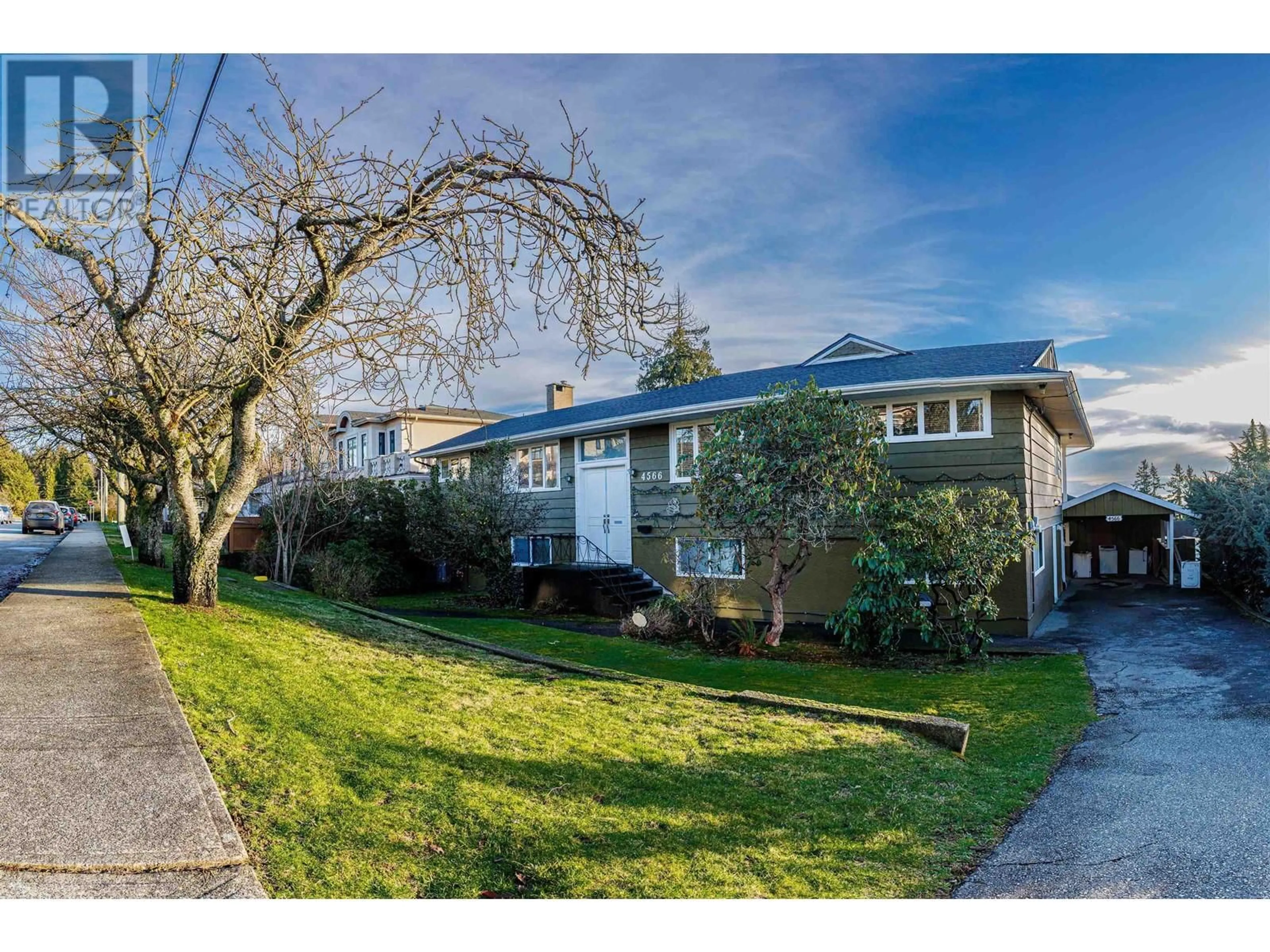 A pic from outside/outdoor area/front of a property/back of a property/a pic from drone, street for 4566 NEVILLE STREET, Burnaby British Columbia V5J2G8