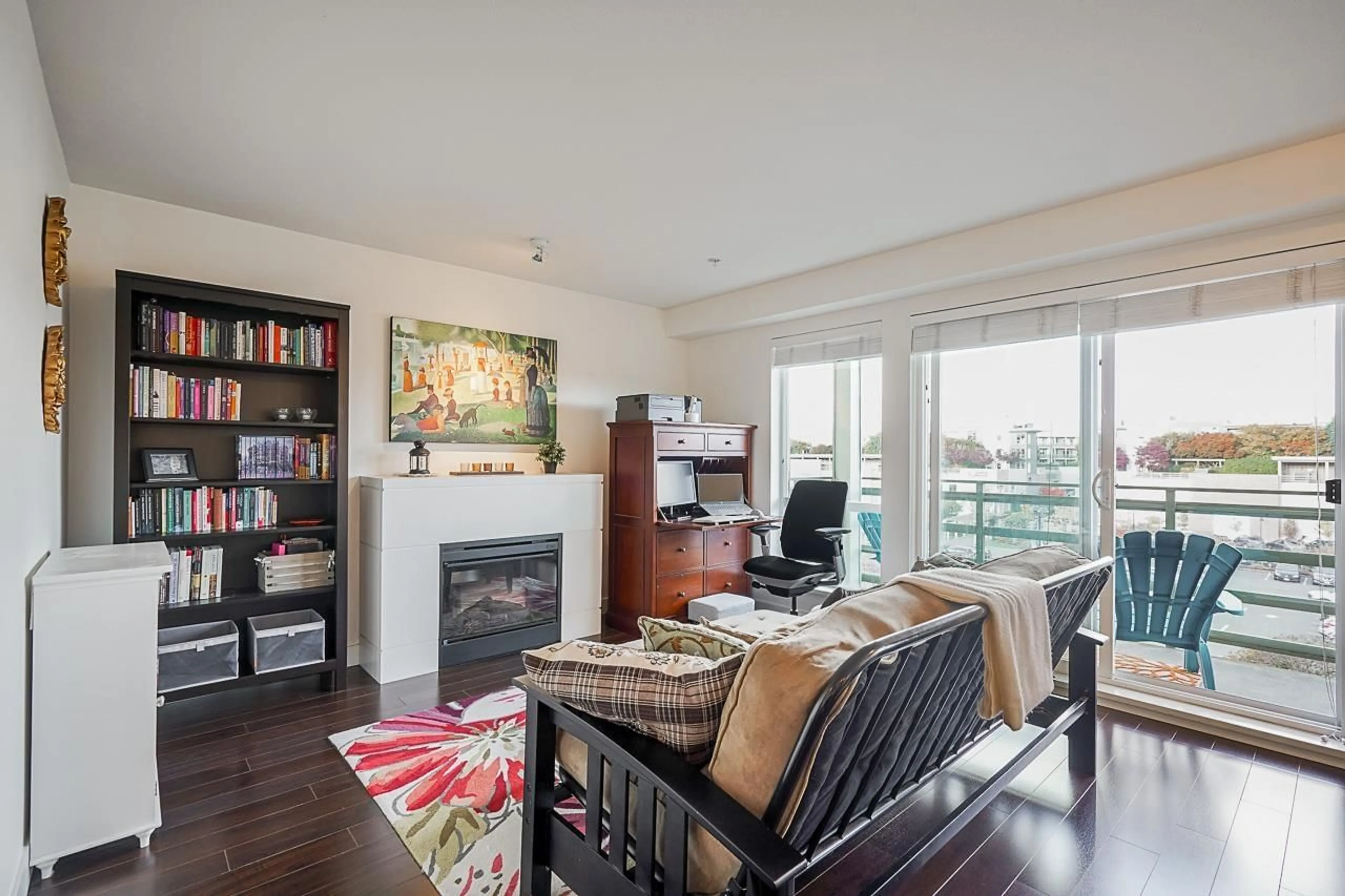 Living room, wood floors for 303 15785 CROYDON DRIVE, Surrey British Columbia V3Z2L6