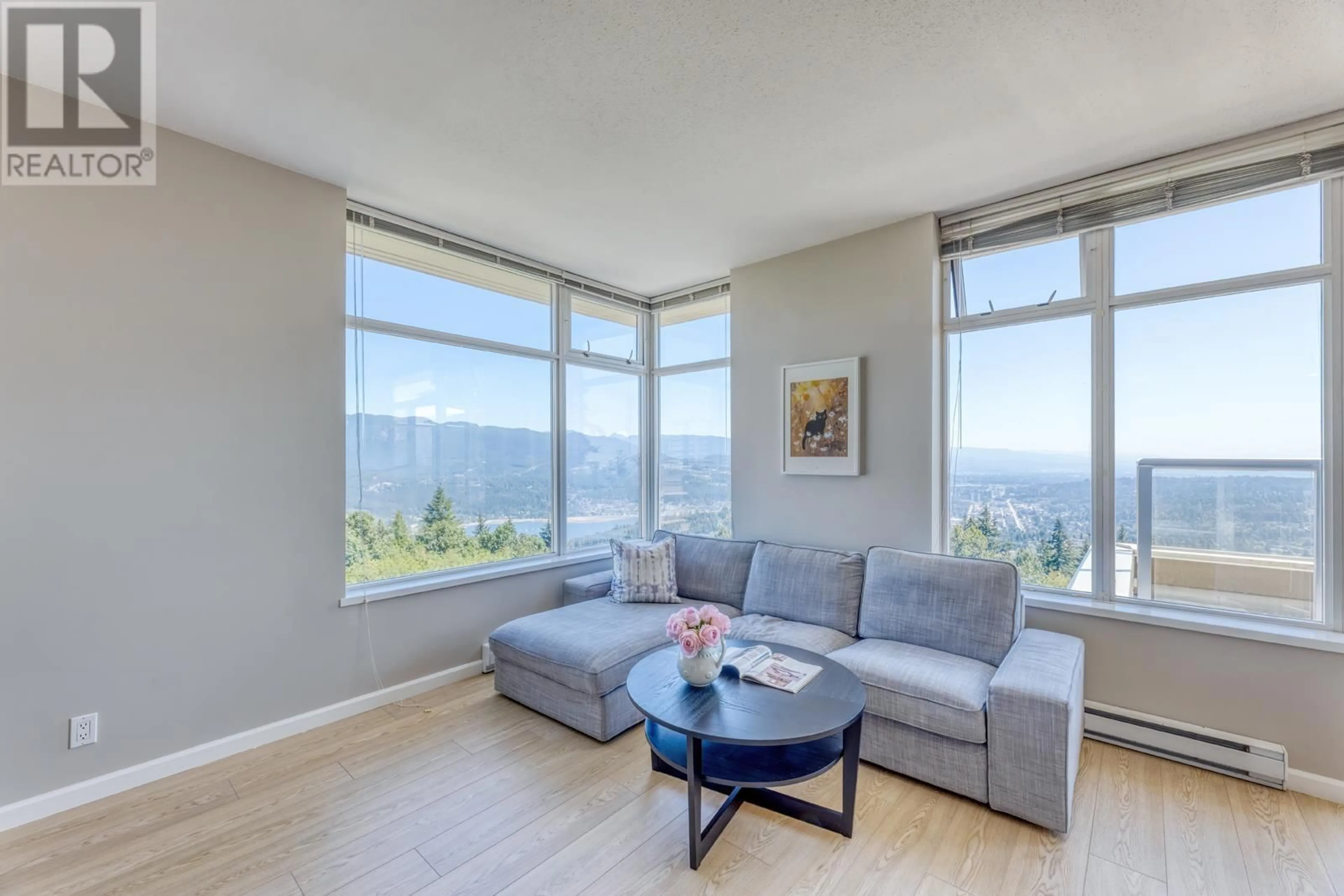 Living room, wood floors for 803 9298 UNIVERSITY CRESCENT, Burnaby British Columbia V5A4X8