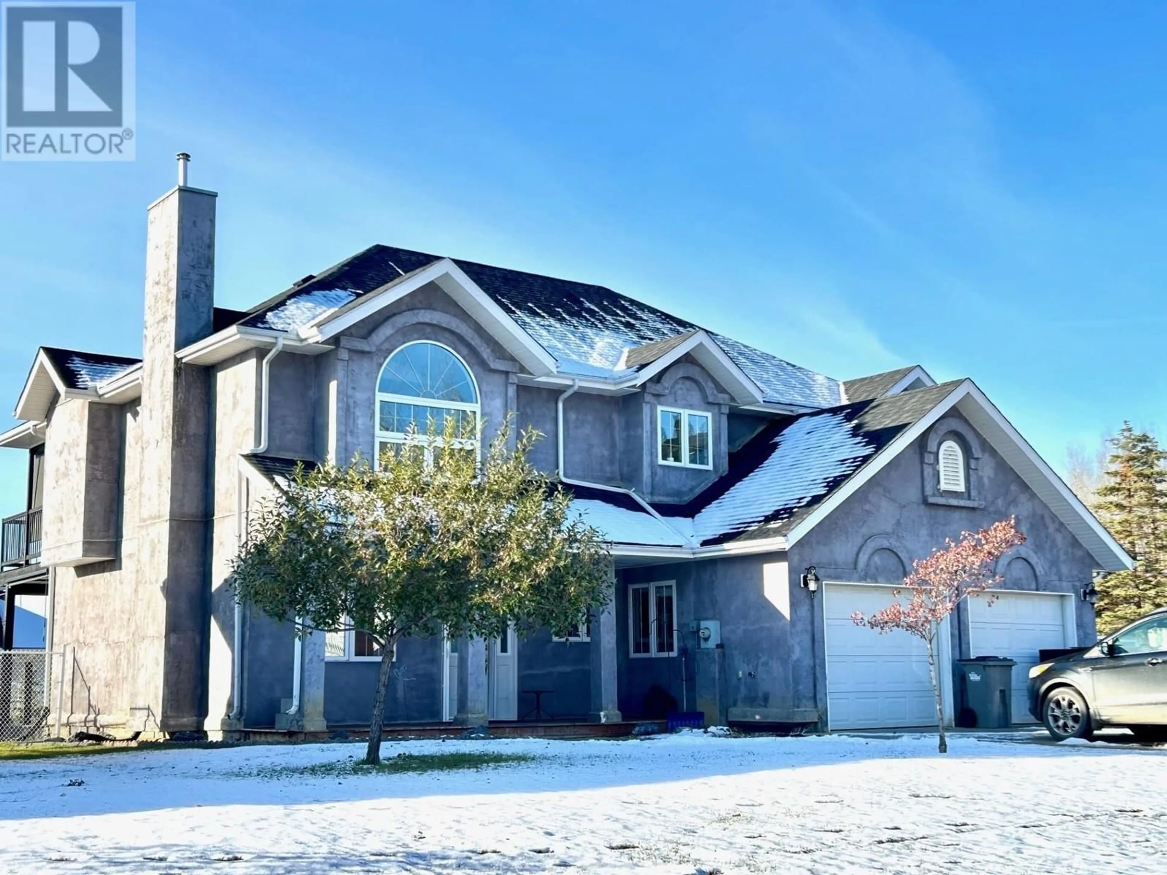 Home with vinyl exterior material, street for 5527 MINNAKER CRESCENT, Fort Nelson British Columbia V0C1R0