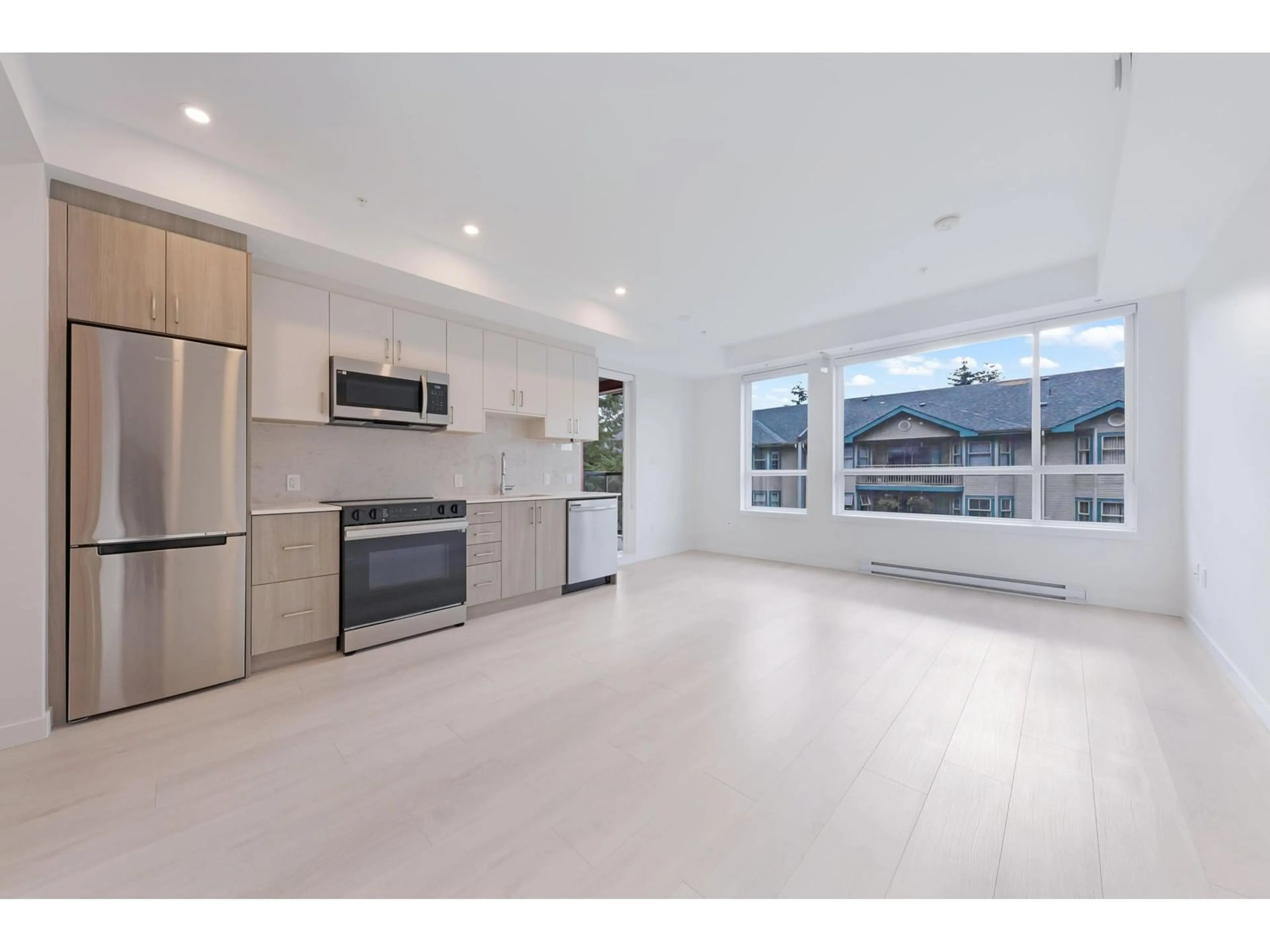 Open concept kitchen, ceramic/tile floor for E306 - 13858 108 SOUTH, Surrey British Columbia V3T2K8