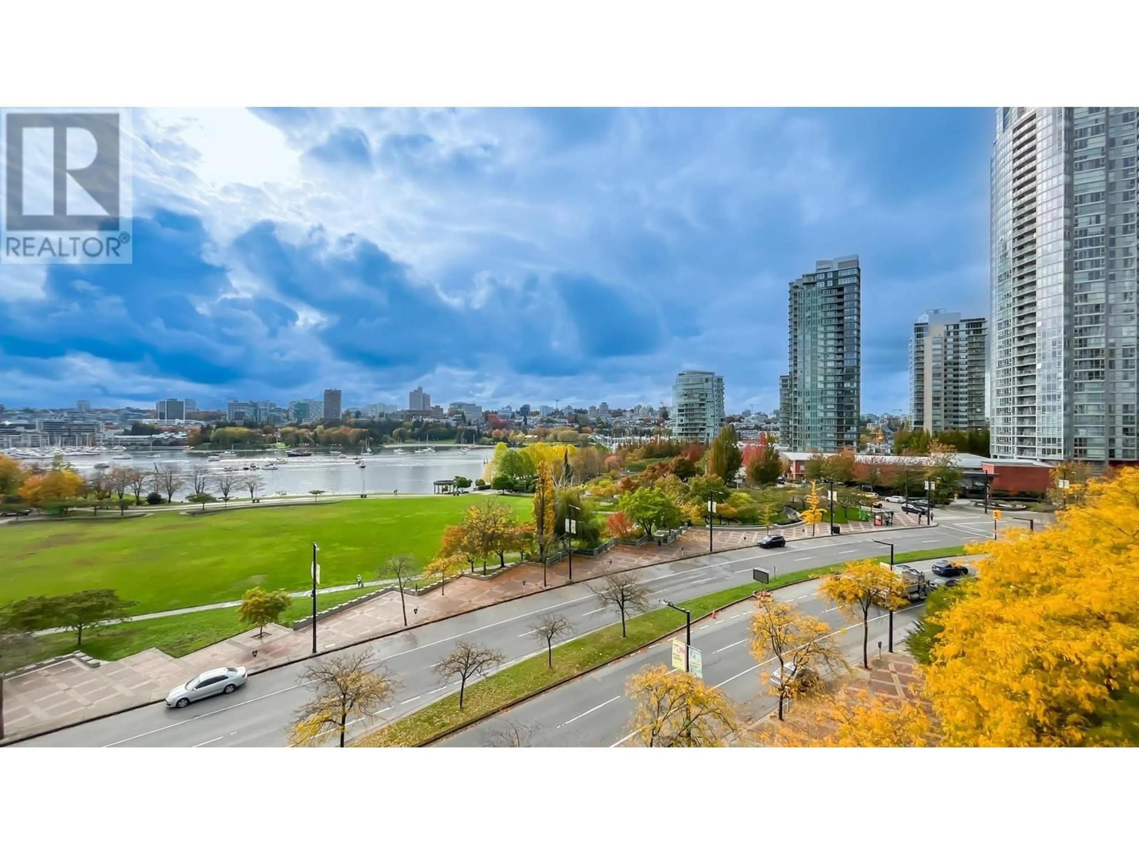 A pic from outside/outdoor area/front of a property/back of a property/a pic from drone, water/lake/river/ocean view for 802 388 DRAKE STREET, Vancouver British Columbia V6B6A8