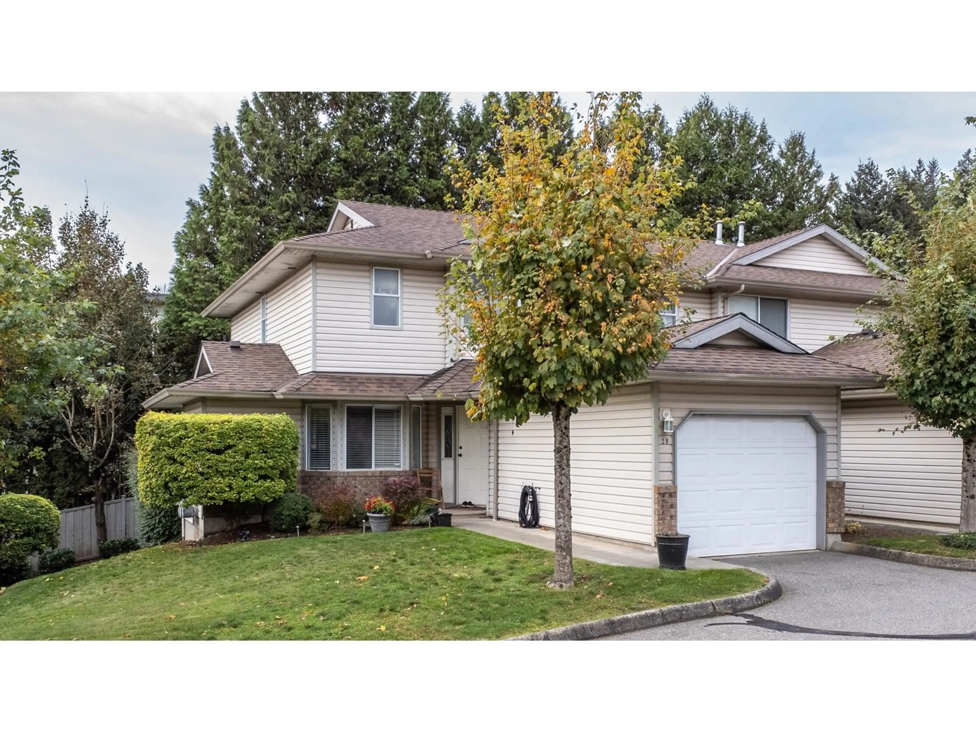 Frontside or backside of a home, cottage for 29 2023 WINFIELD DRIVE, Abbotsford British Columbia V3G1K5